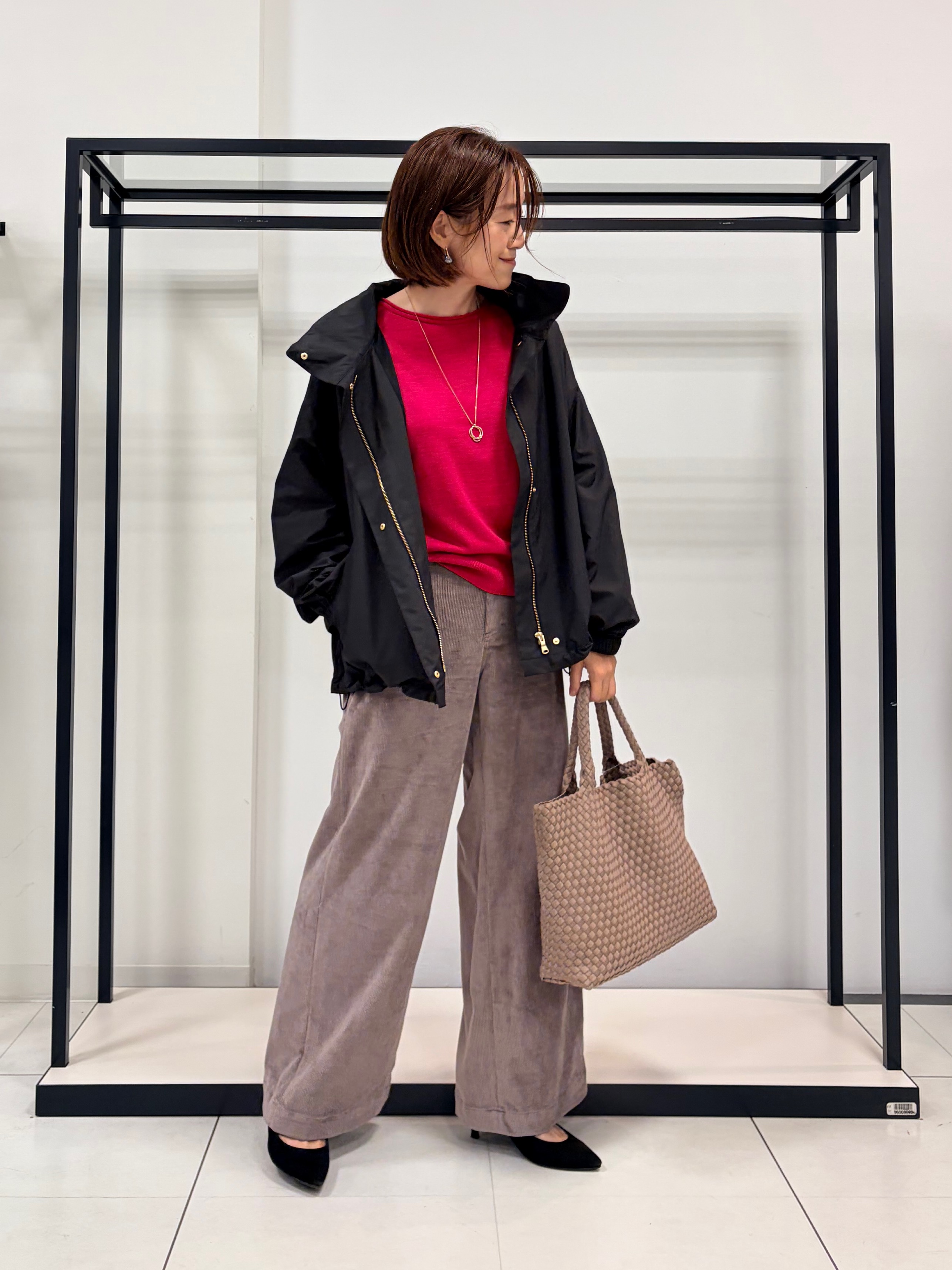 Mikiさんの「UNTITLED｜【大人の抜け感/8色展開】ボリュームスリーブニットプルオーバー」を使ったコーディネート