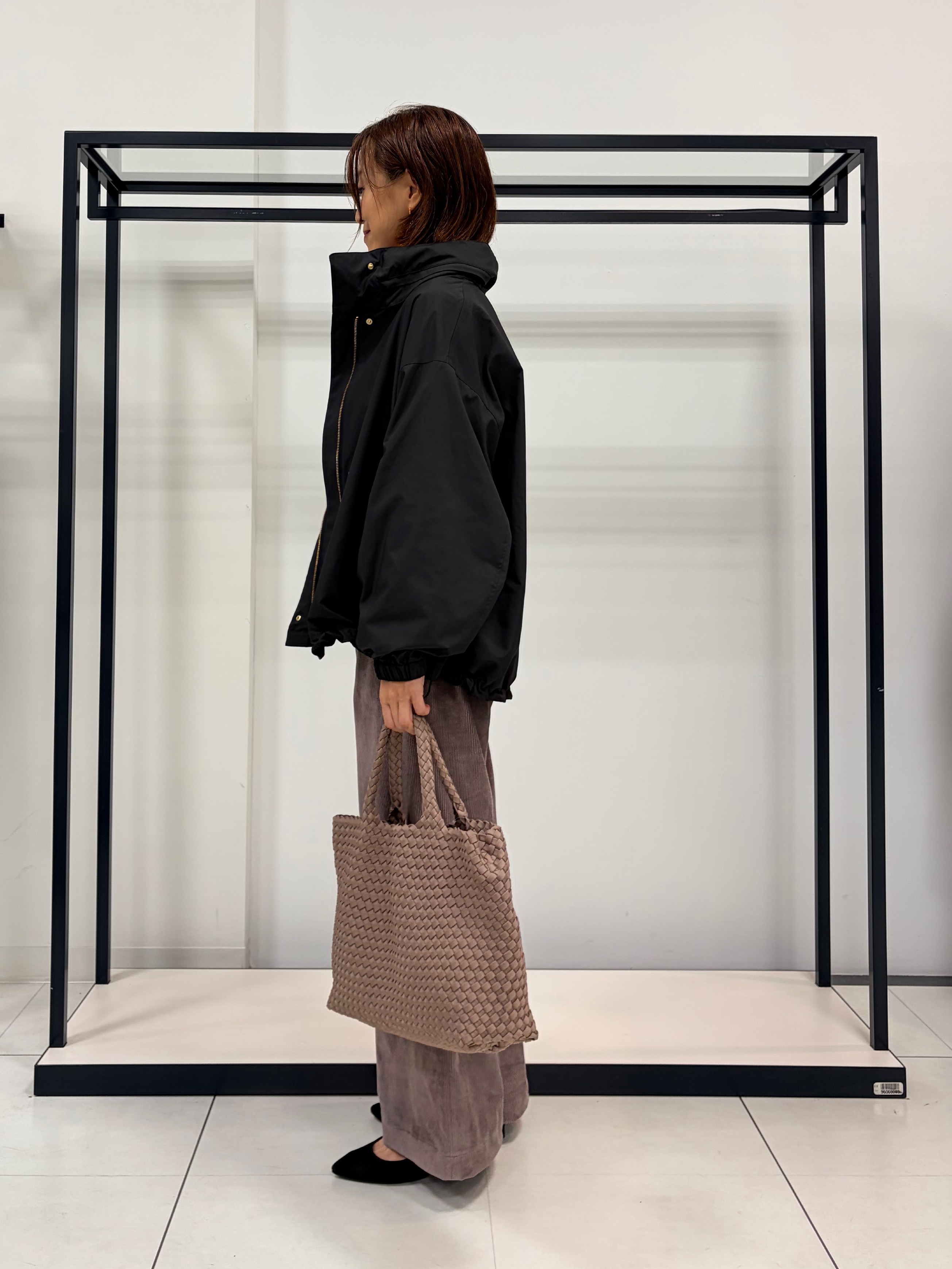 Mikiさんの「UNTITLED｜【大人の抜け感/8色展開】ボリュームスリーブニットプルオーバー」を使ったコーディネート