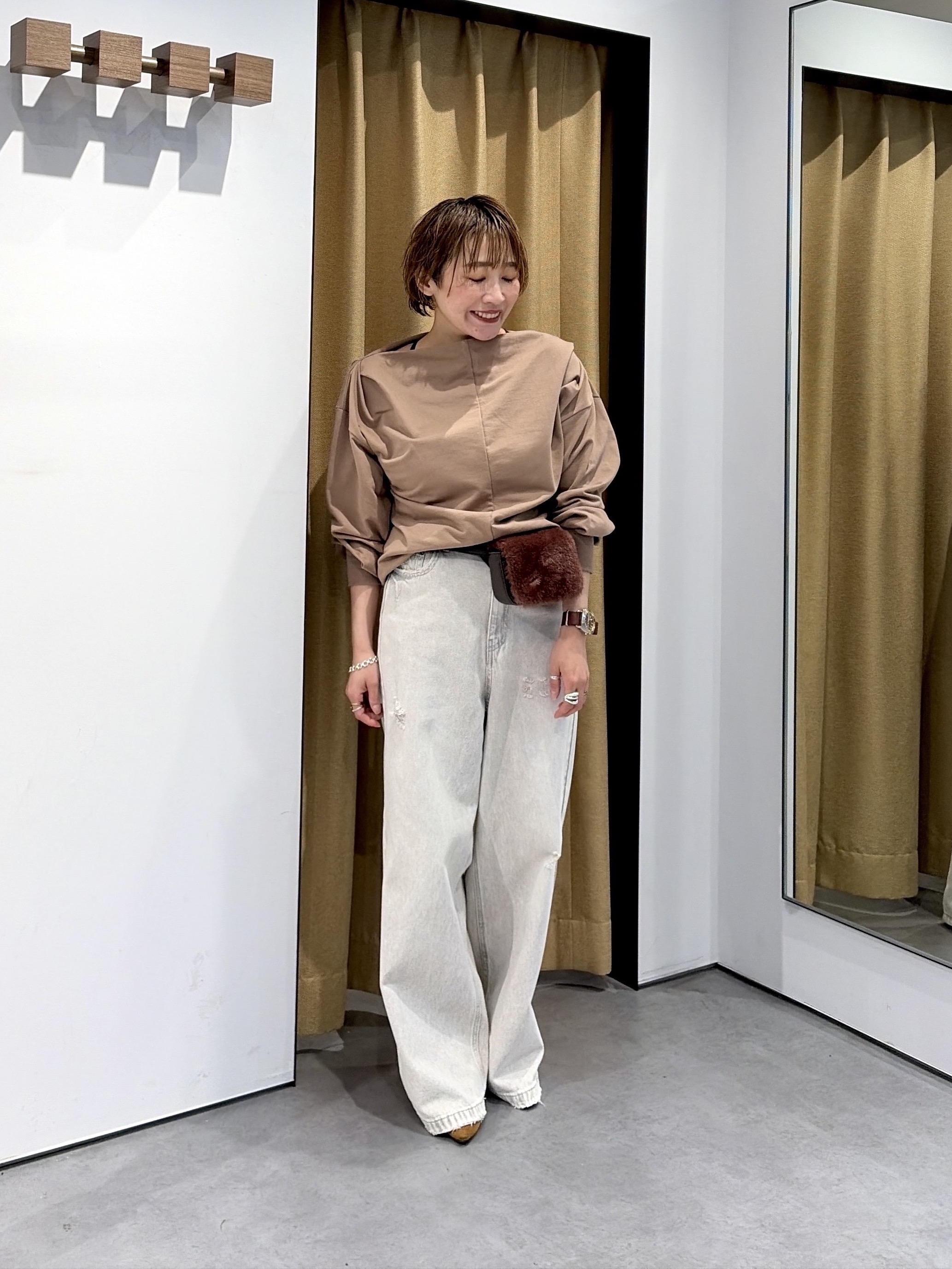 mari_831さんの「INDIVI｜裏毛オフショルカットソー」を使ったコーディネート