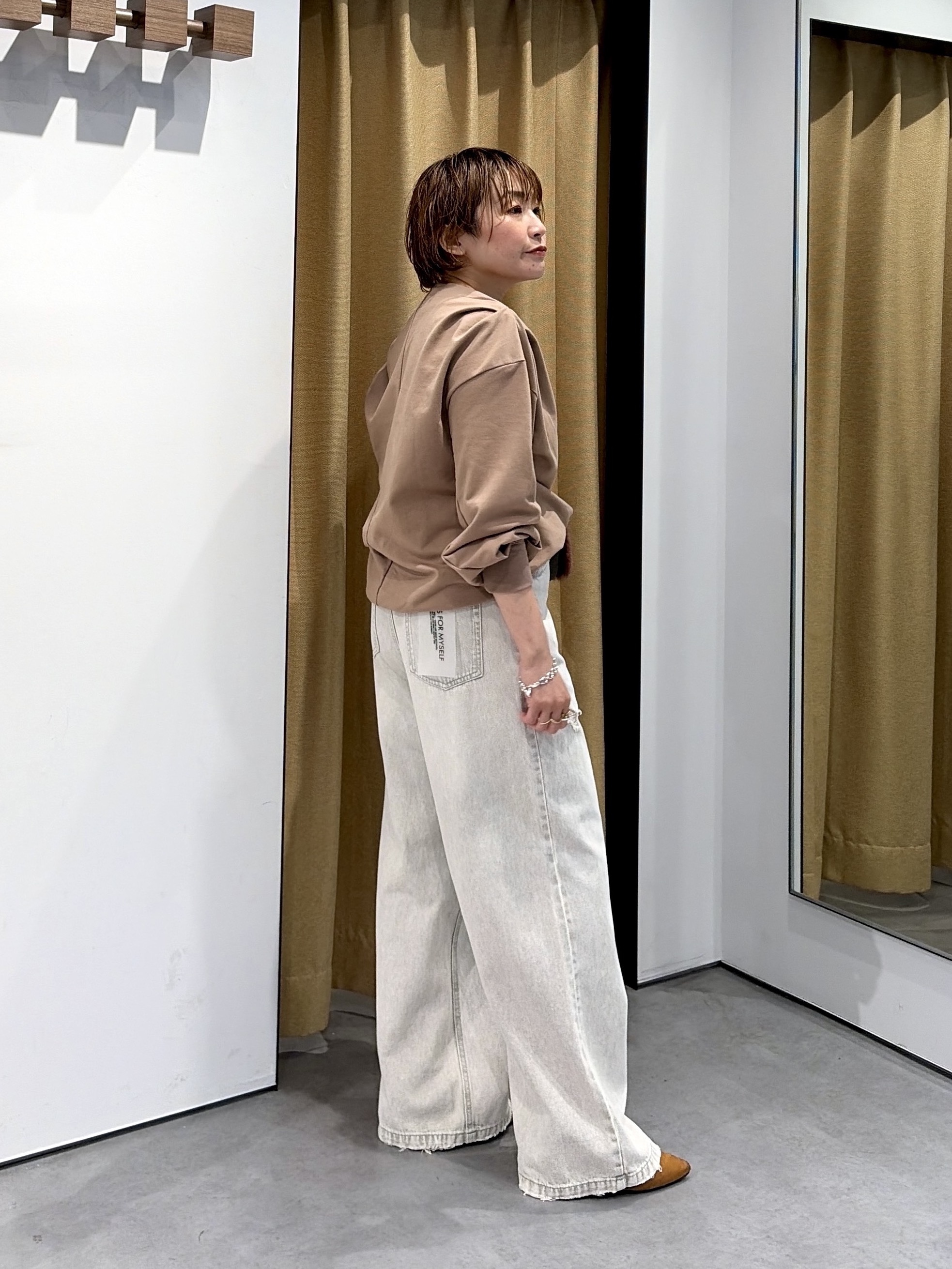 mari_831さんの「INDIVI｜裏毛オフショルカットソー」を使ったコーディネート