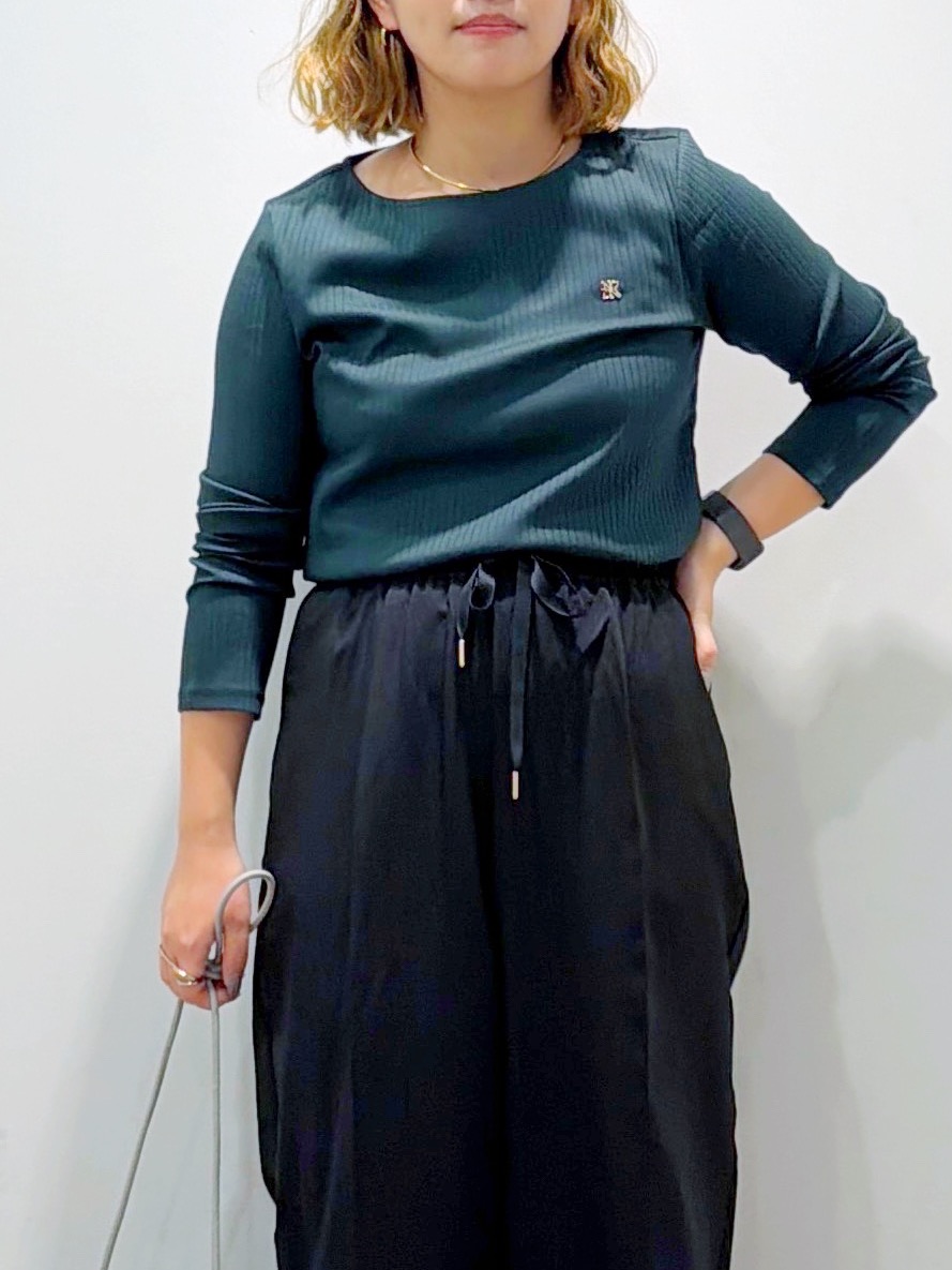 sumicaさんの「OPAQUE.CLIP｜【接触冷感／UVケア】テレコボートネックトップス《洗濯機OK》」を使ったコーディネート