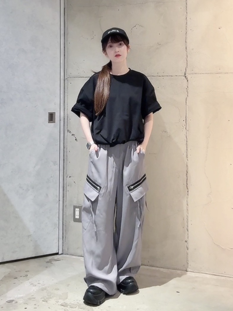 MIKAさんの「tk.TAKEO KIKUCHI｜【エバース&times;tk．TAKEO KIKUCHI】コラボレーションTシャツ　SCENE１」を使ったコーディネート