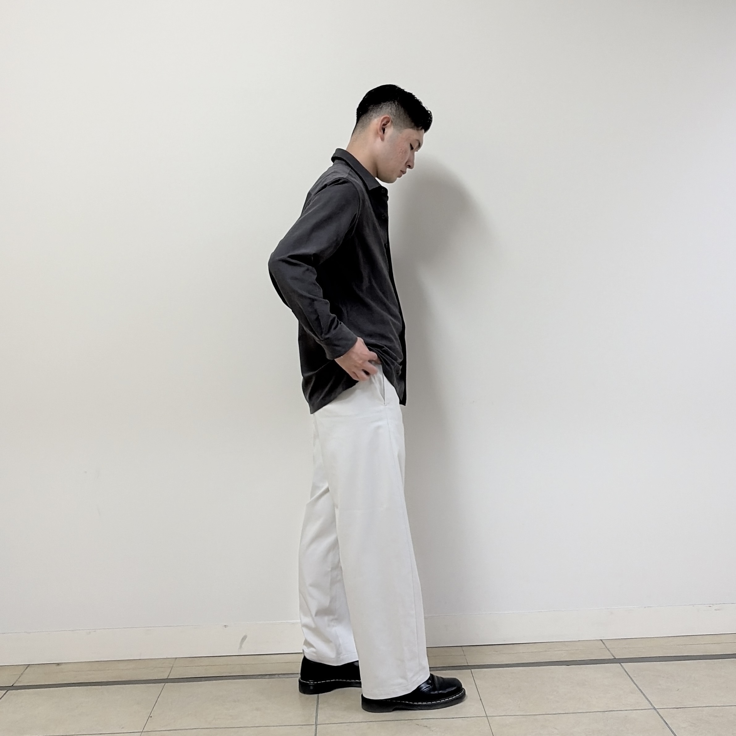 千葉亮太さんの「DRESSTERIOR｜【ウォッシャブル】スウェードタッチ キュプラフィブリル シャツ」を使ったコーディネート