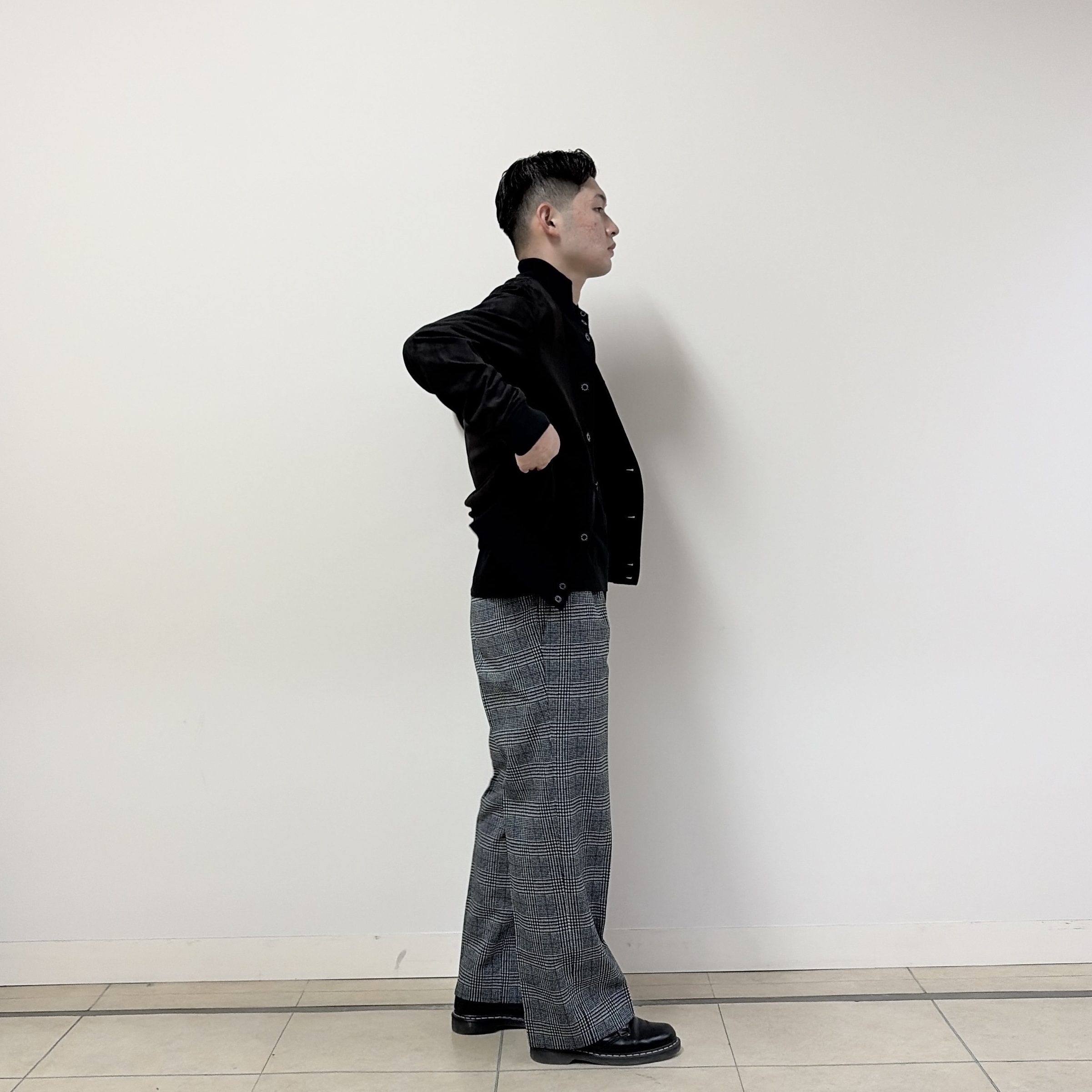 千葉亮太さんの「DRESSTERIOR｜スエード調 シティ タンカースジャケット」を使ったコーディネート