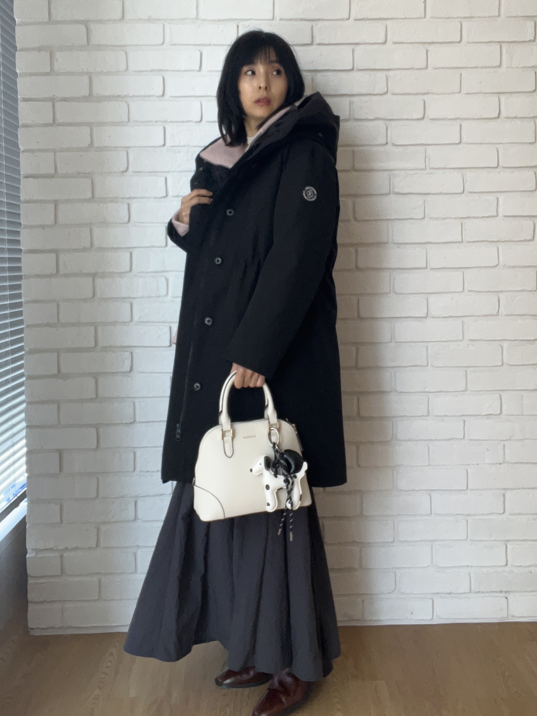 misaさんの「DRESSTERIOR｜モノトーンドッグチャーム」を使ったコーディネート