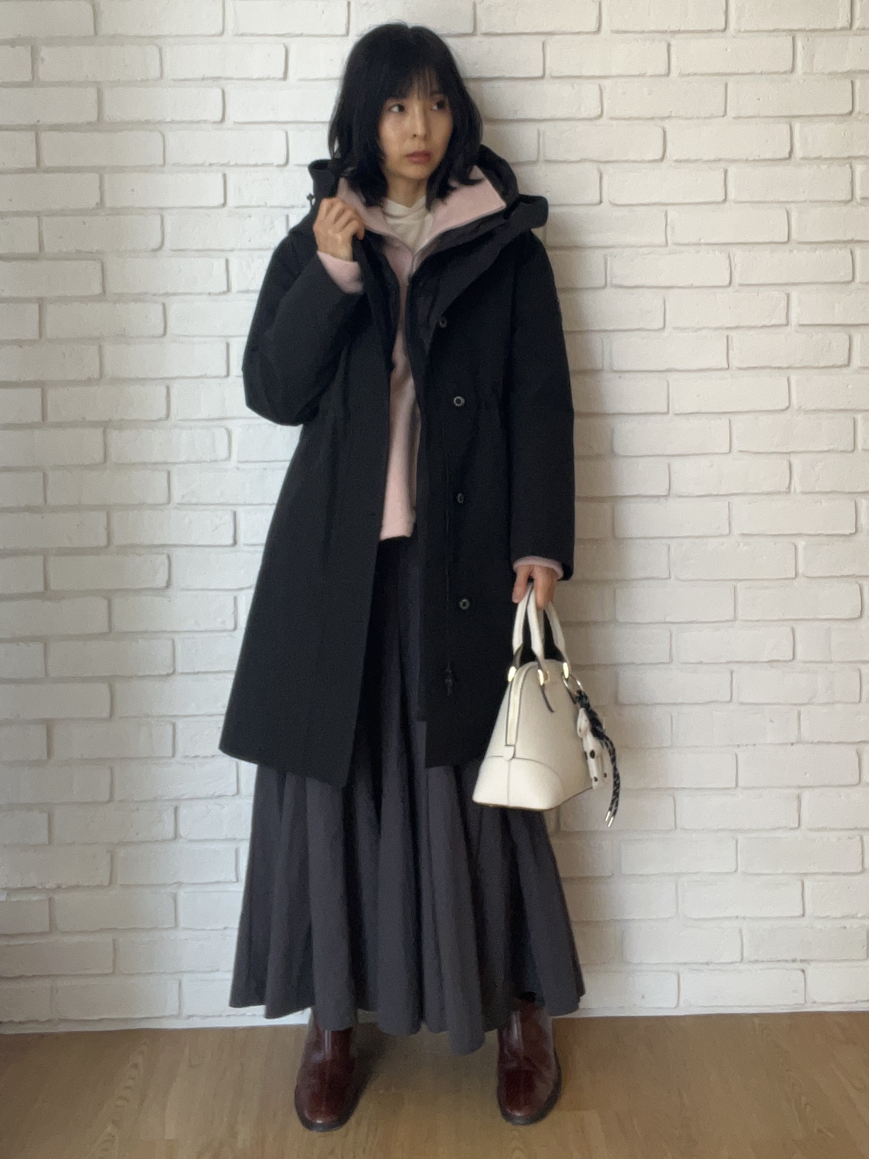 misaさんの「DRESSTERIOR｜モノトーンドッグチャーム」を使ったコーディネート
