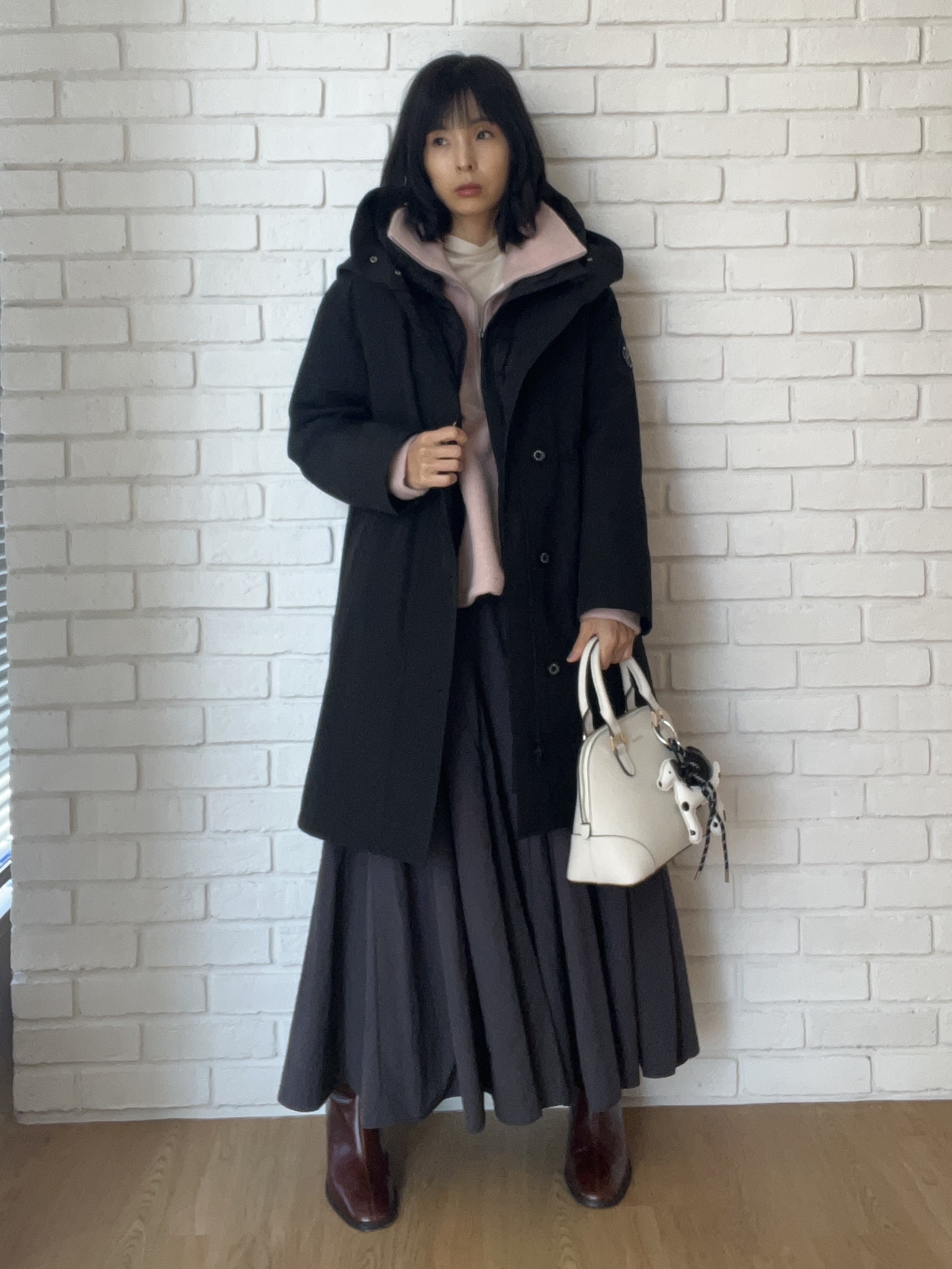 misaさんの「DRESSTERIOR｜モノトーンドッグチャーム」を使ったコーディネート