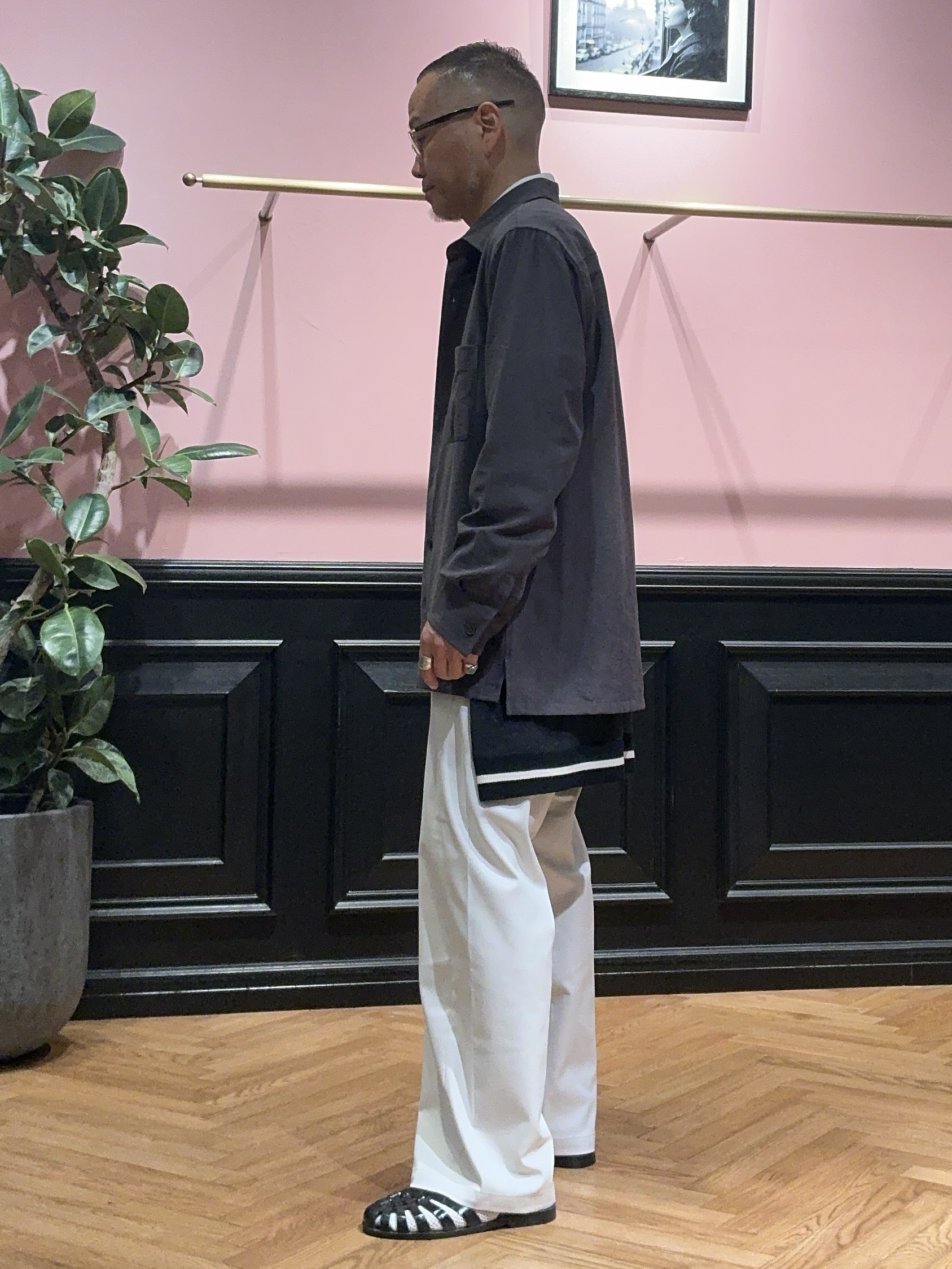 torigoeさんの「DRESSTERIOR｜【ウォッシャブル】スウェードタッチ キュプラフィブリル シャツ」を使ったコーディネート