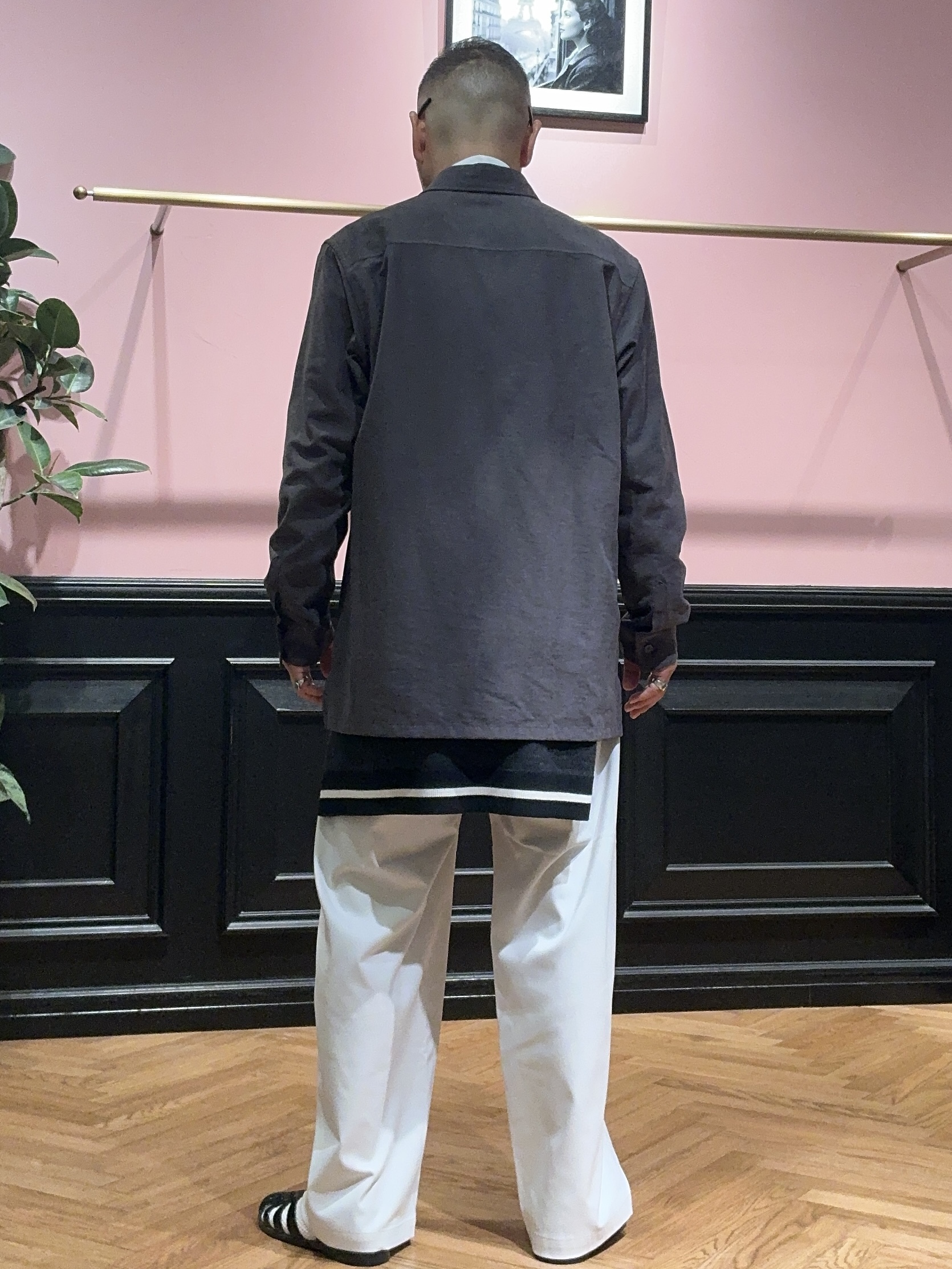 torigoeさんの「DRESSTERIOR｜【ウォッシャブル】スウェードタッチ キュプラフィブリル シャツ」を使ったコーディネート
