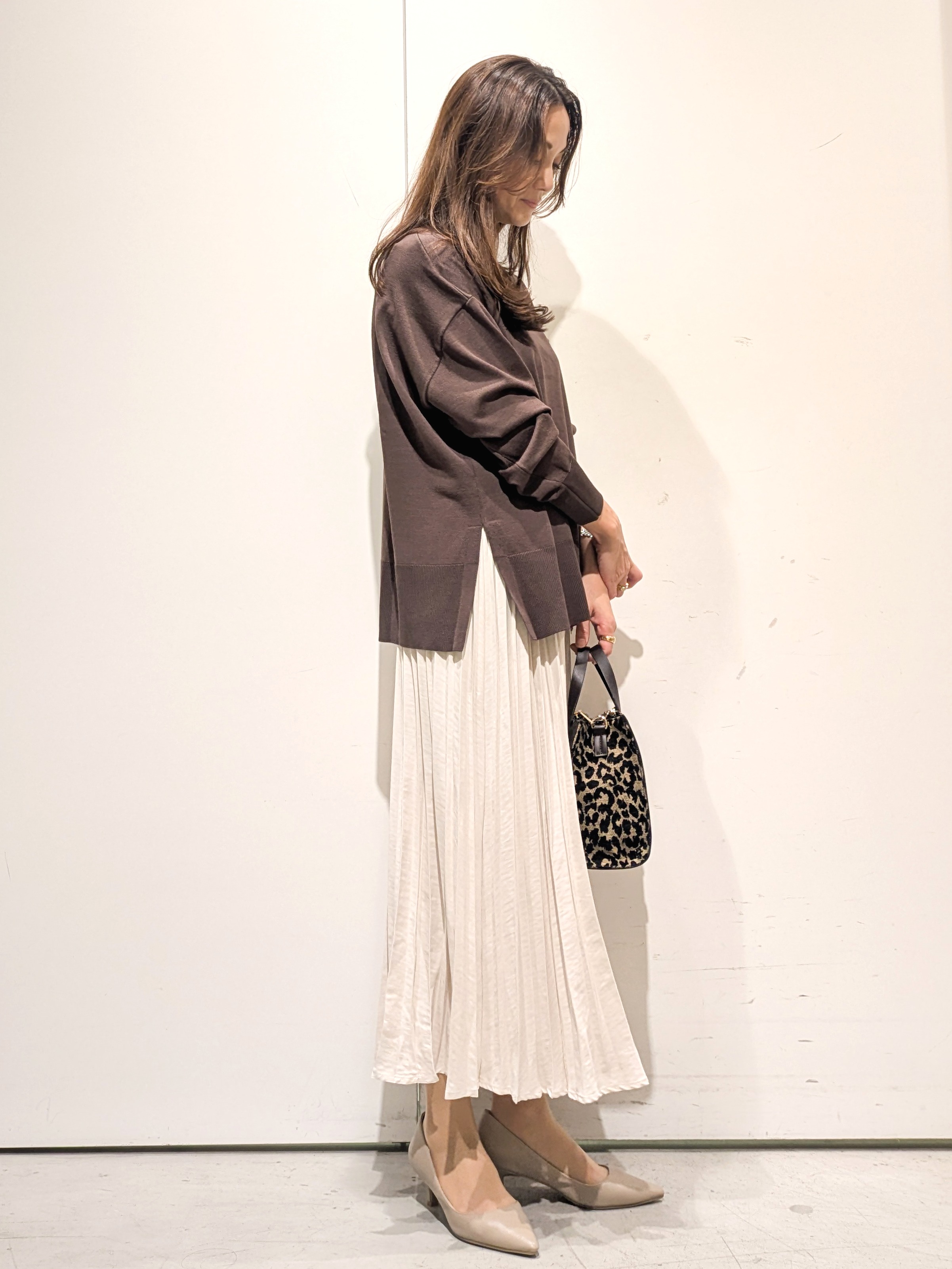 machiさんの「OPAQUE.CLIP｜リラクシークルーニット【洗濯機OK】」を使ったコーディネート
