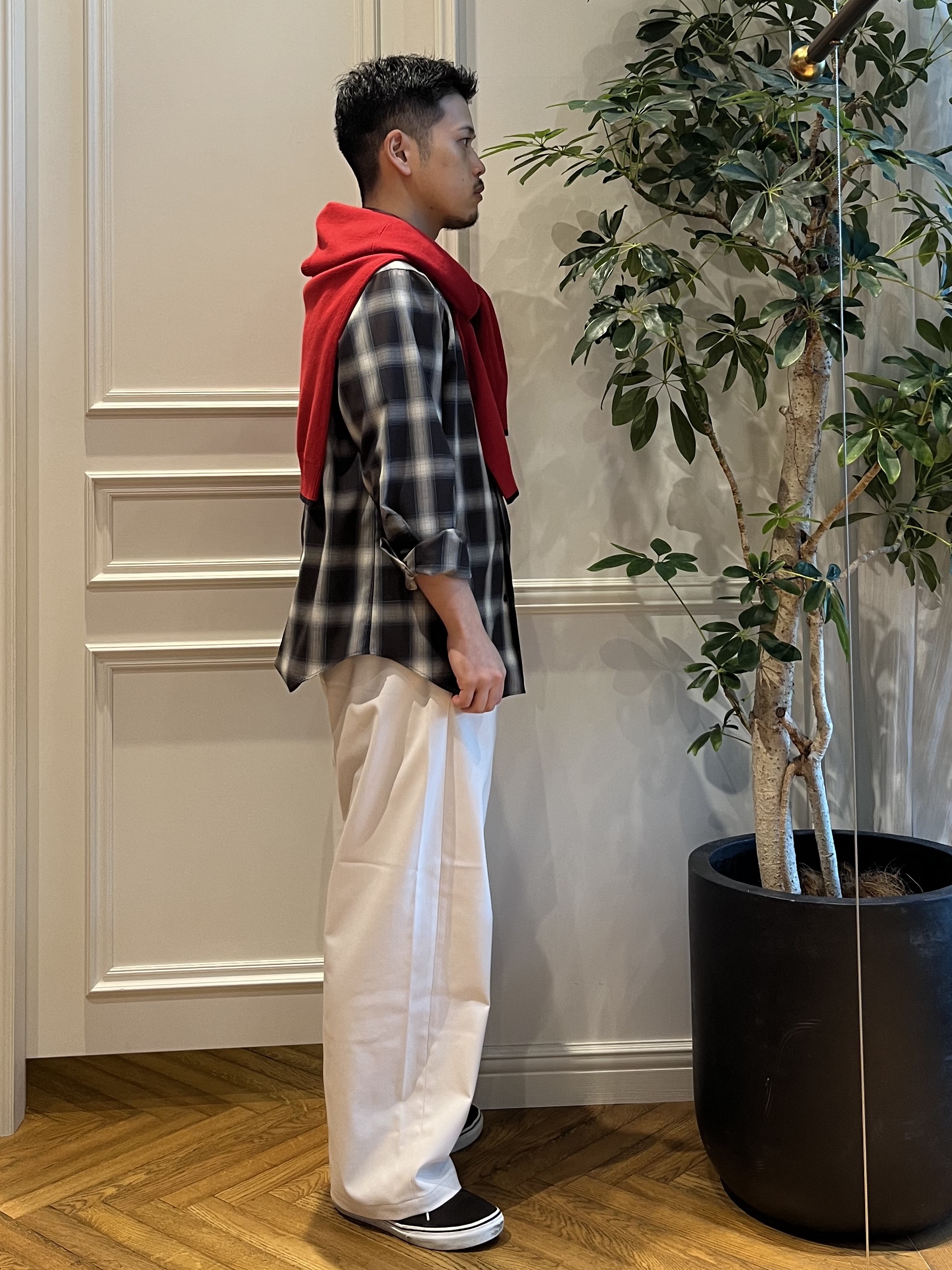 Tokuさんの「DRESSTERIOR｜【6色展開/洗濯機可】コットンカシミヤ スムースニット」を使ったコーディネート