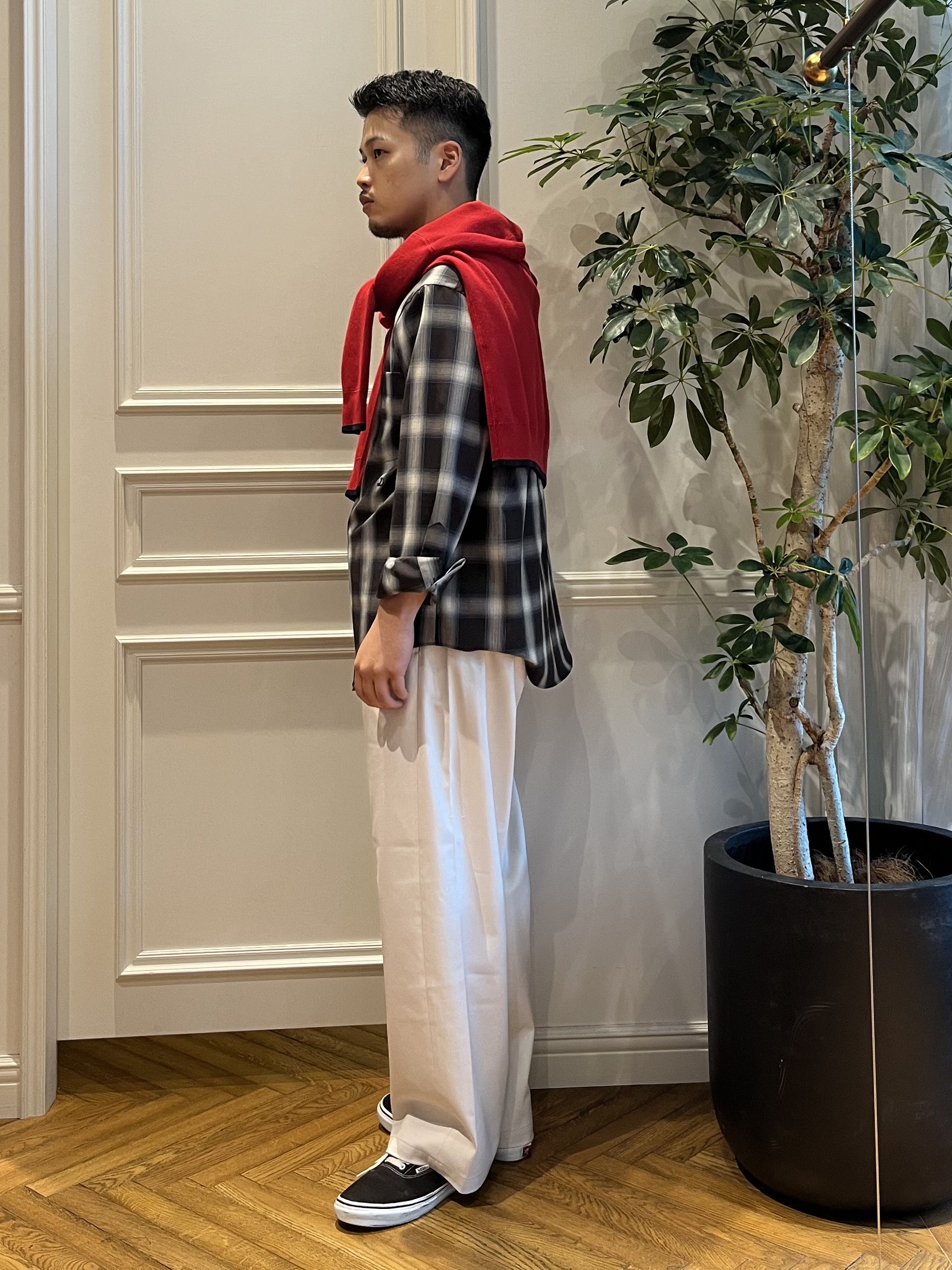 Tokuさんの「DRESSTERIOR｜【6色展開/洗濯機可】コットンカシミヤ スムースニット」を使ったコーディネート