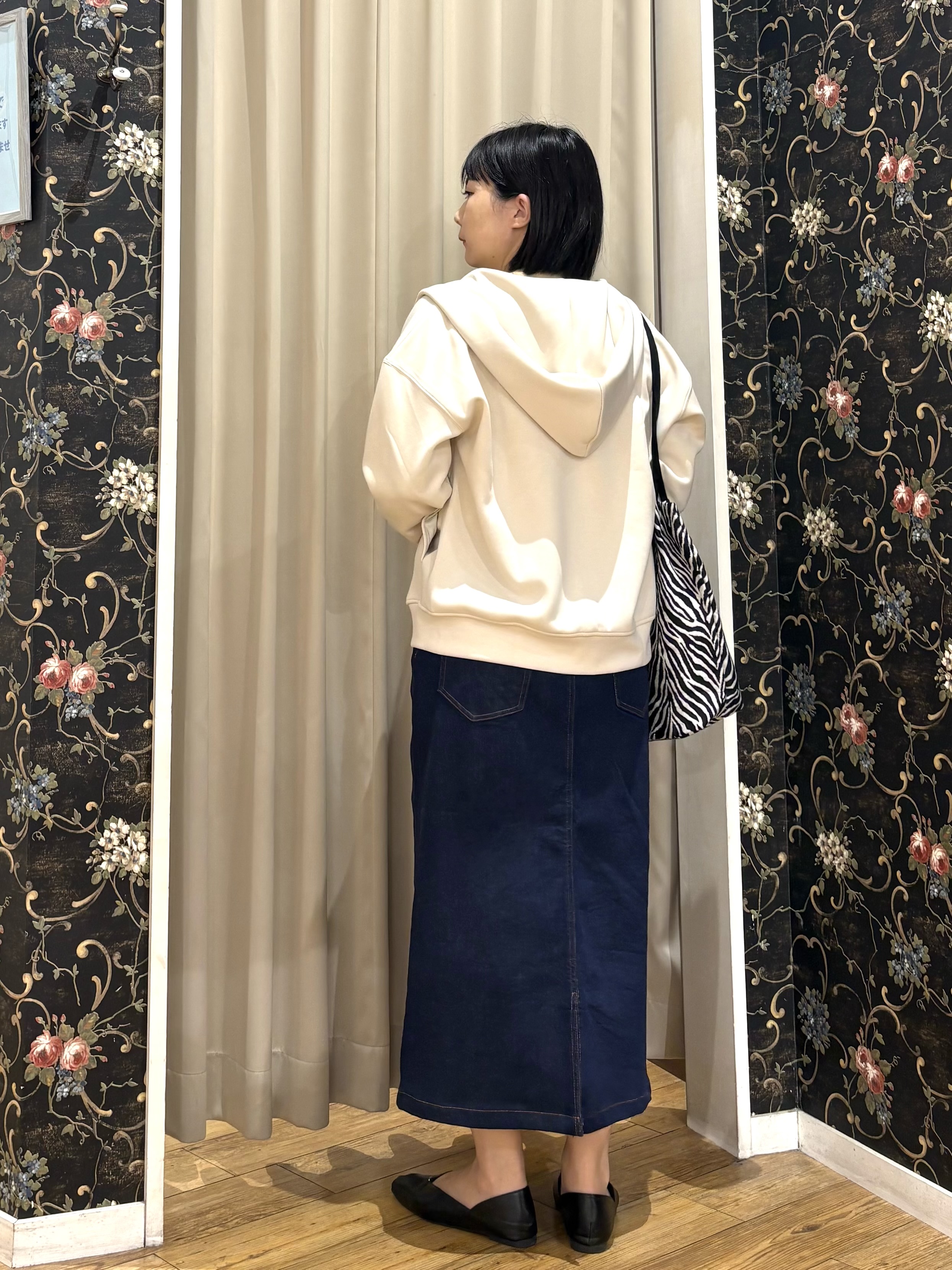 ネリさんの「SHOO･LA･RUE｜【S-LL/洗濯機可】もちさら ダブルジップパーカ」を使ったコーディネート