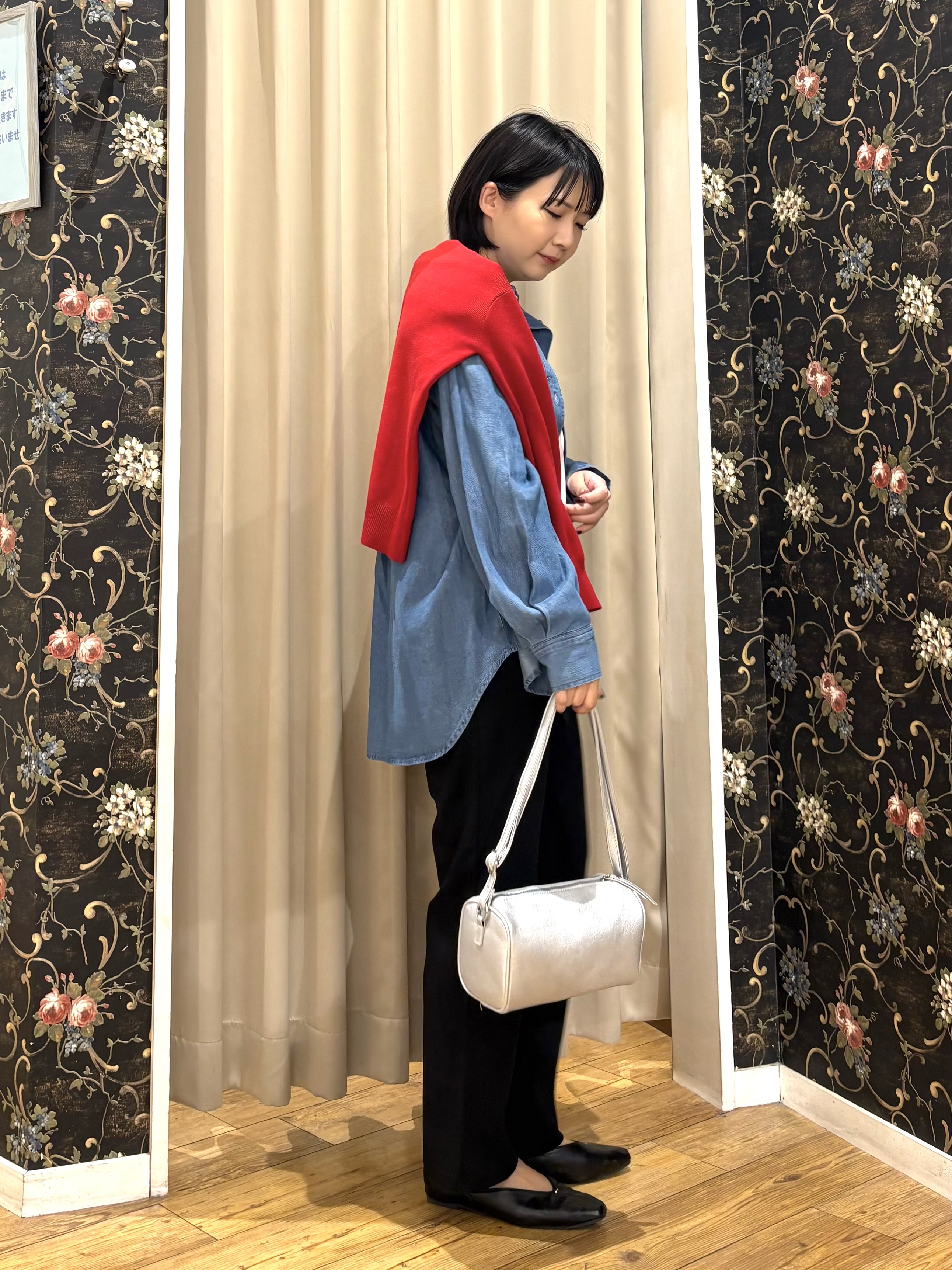 ネリさんの「SHOO･LA･RUE｜【毛玉になりにくい/S-LL/洗濯機可/体型カバー】Vネックゆったりカーディガン」を使ったコーディネート