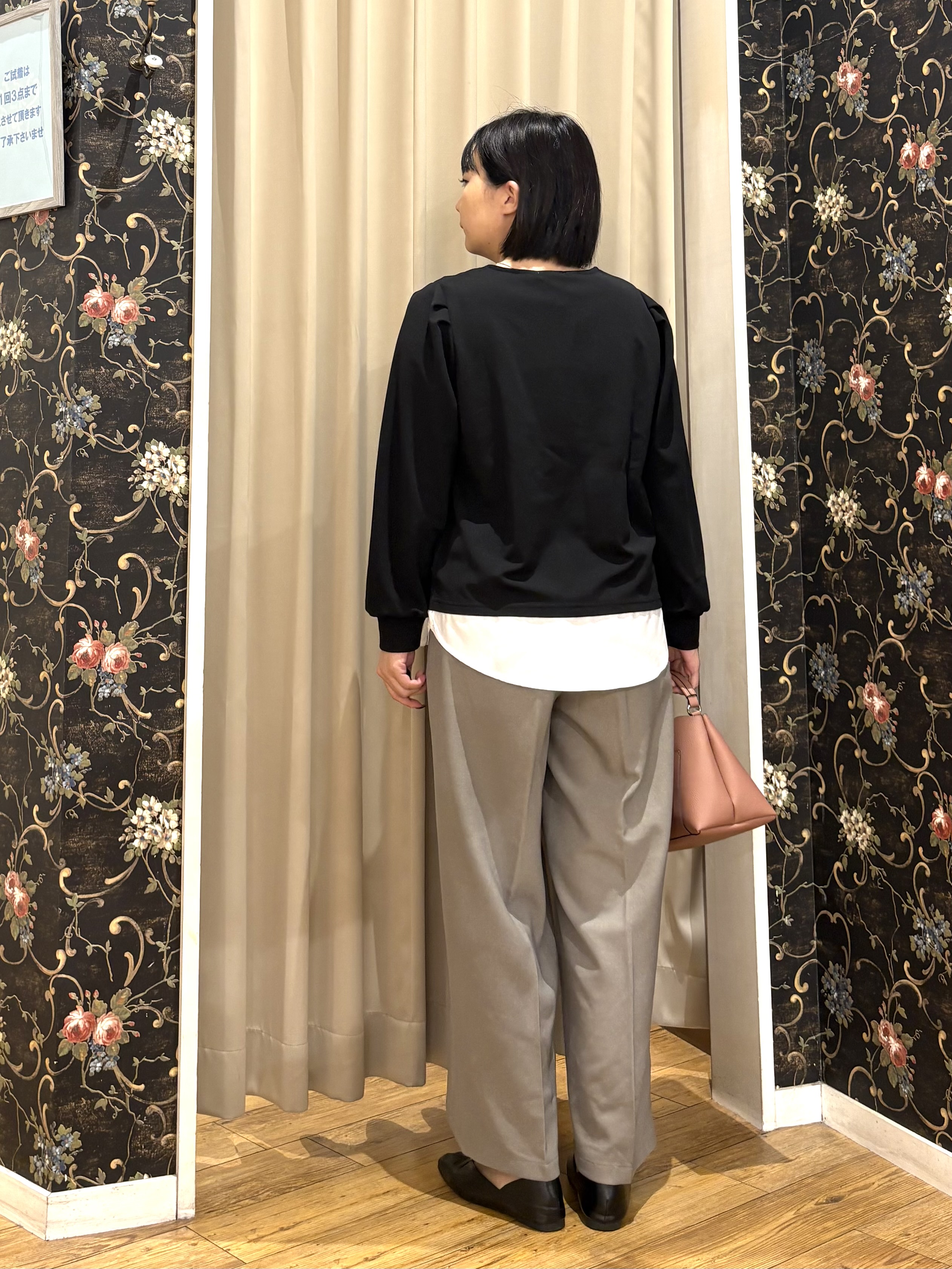 ネリさんの「SHOO･LA･RUE｜【S-LL/洗濯機可】1枚で完成 アクセいらずのレイヤード風ブラウス」を使ったコーディネート