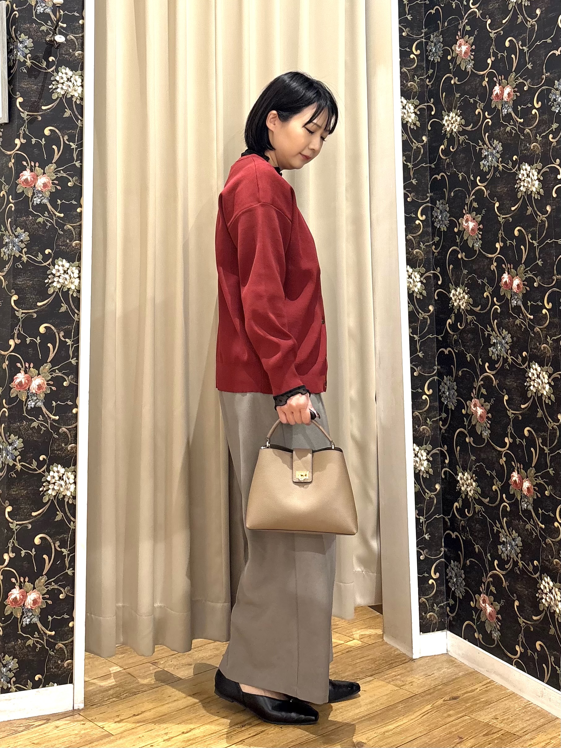 ネリさんの「SHOO･LA･RUE｜【セットアップ可/洗濯機可】軽やかに羽織れる スポンディッシュ ニットカーディガン」を使ったコーディネート