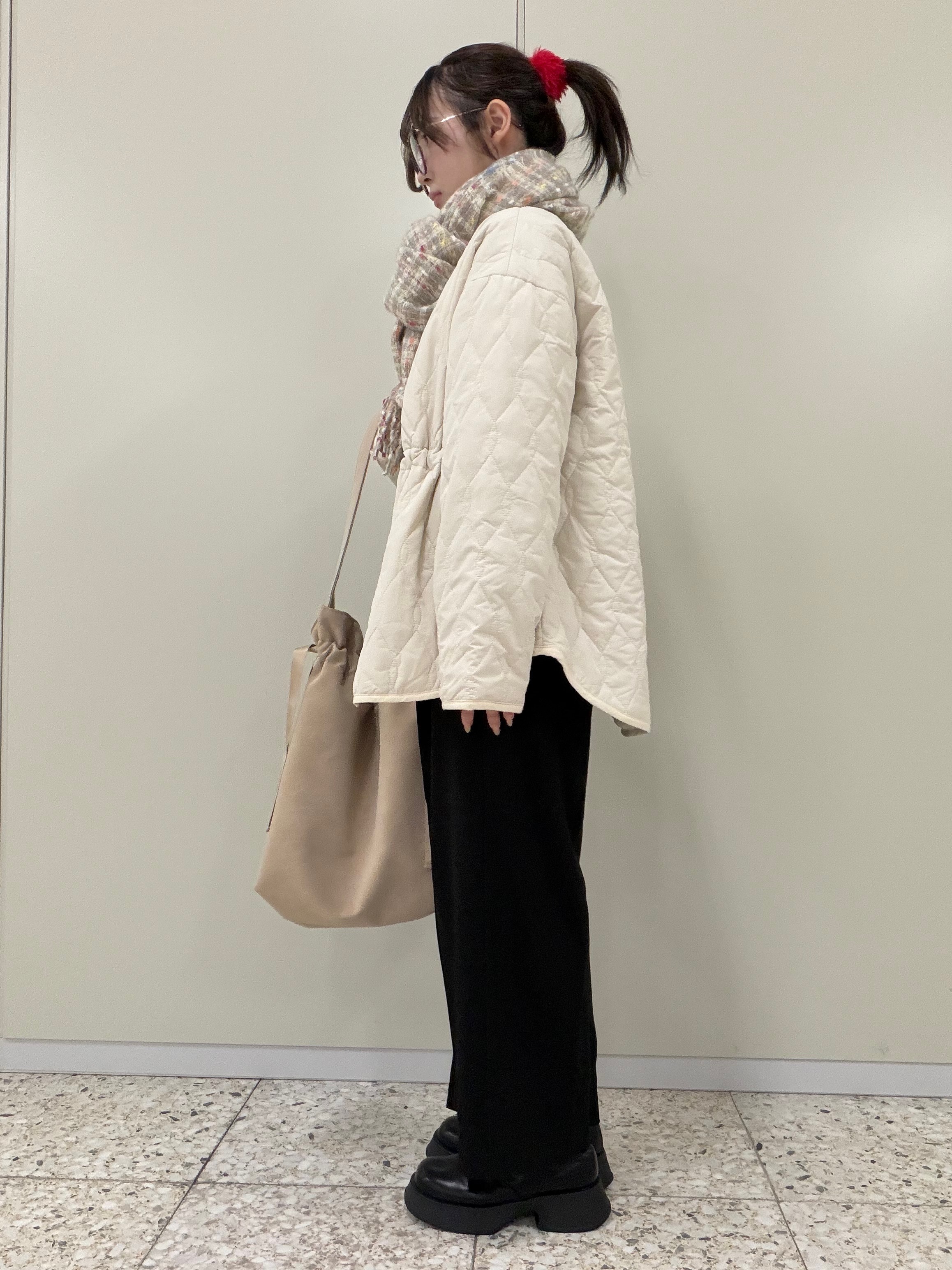 ひよりん⭐️さんの「SHOO･LA･RUE｜【撥水/S-LL/洗濯機可】ウエスト絞れる キルト中綿ジャケット」を使ったコーディネート