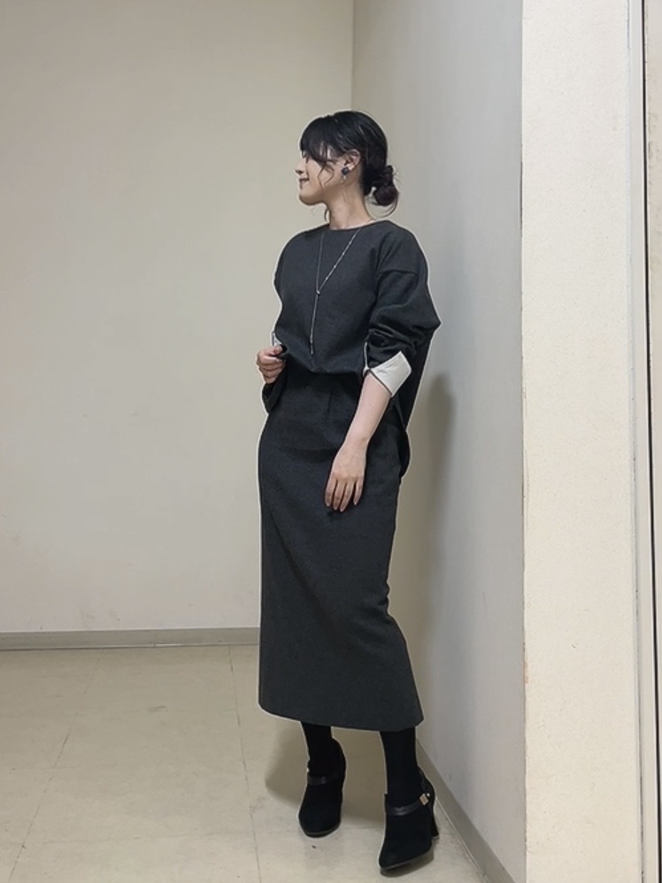 watanabeさんの「UNTITLED｜【セットアップ可/スウェットライク】袖口シャツドッキングプルオーバー」を使ったコーディネート