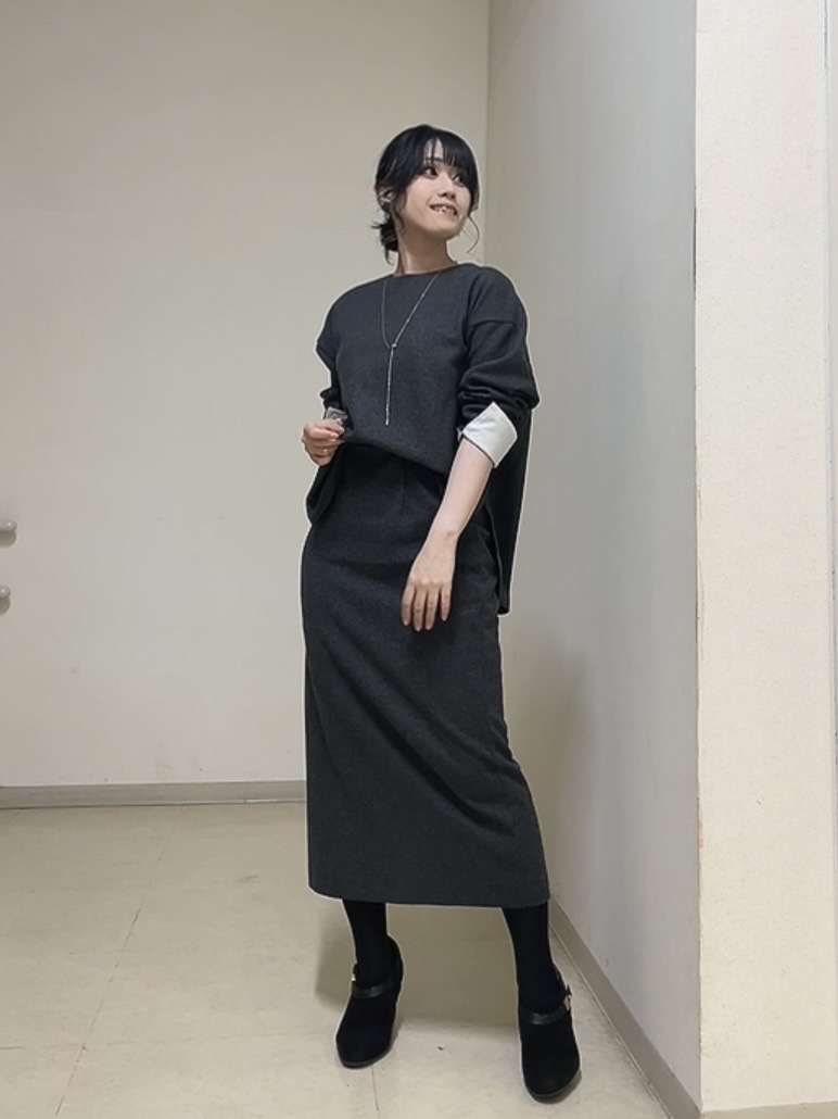 watanabeさんの「UNTITLED｜【セットアップ可/スウェットライク】袖口シャツドッキングプルオーバー」を使ったコーディネート