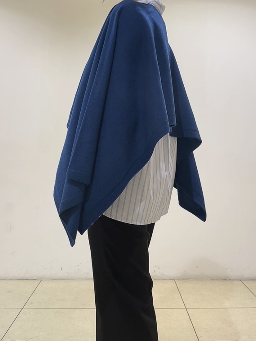 watanabeさんの「UNTITLED｜【2WAY／着回し◎】ウール混ニットケープポンチョ」を使ったコーディネート