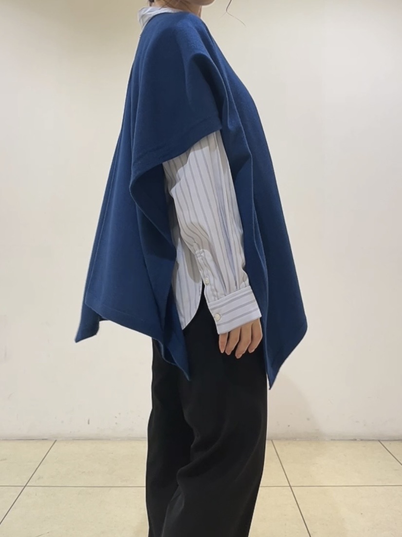 watanabeさんの「UNTITLED｜【2WAY／着回し◎】ウール混ニットケープポンチョ」を使ったコーディネート