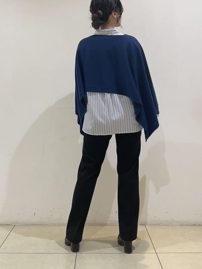 watanabeさんの「UNTITLED｜【2WAY／着回し◎】ウール混ニットケープポンチョ」を使ったコーディネート