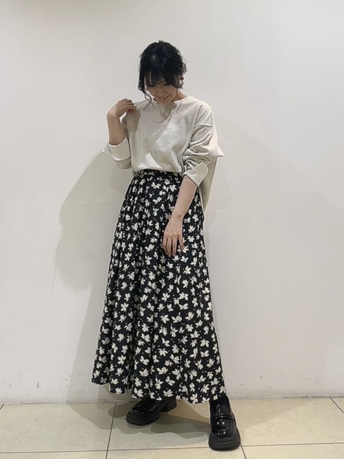 watanabeさんの「UNTITLED｜【セットアップ可/スウェットライク】袖口シャツドッキングプルオーバー」を使ったコーディネート