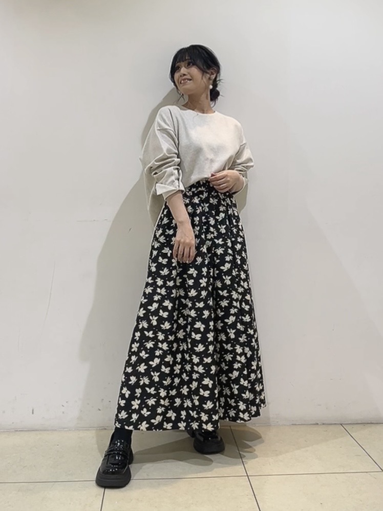 watanabeさんの「UNTITLED｜【セットアップ可/スウェットライク】袖口シャツドッキングプルオーバー」を使ったコーディネート