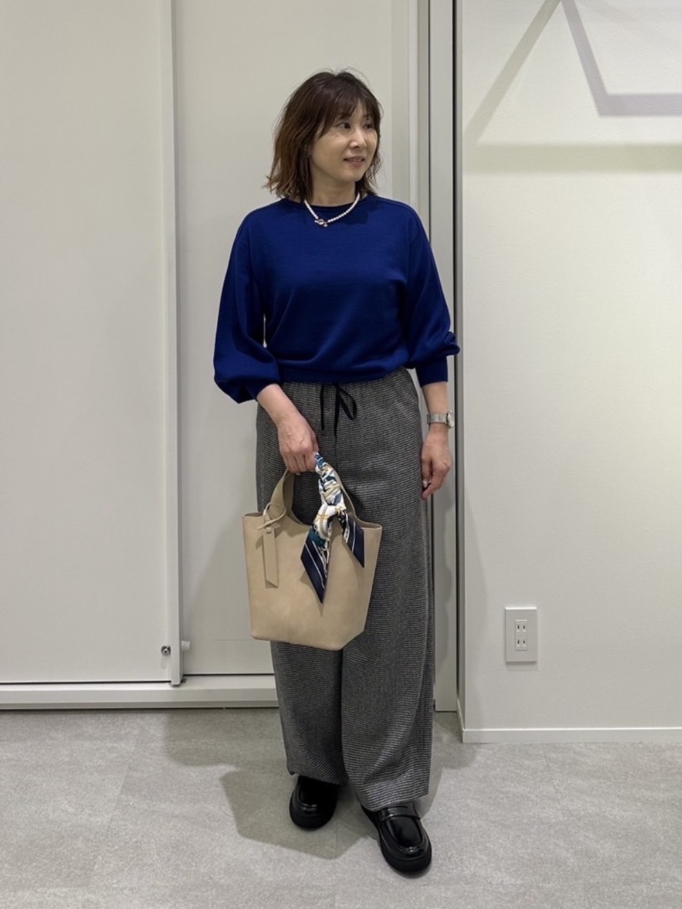 Juneさんの「UNTITLED｜【大人の抜け感/8色展開】ボリュームスリーブニットプルオーバー」を使ったコーディネート