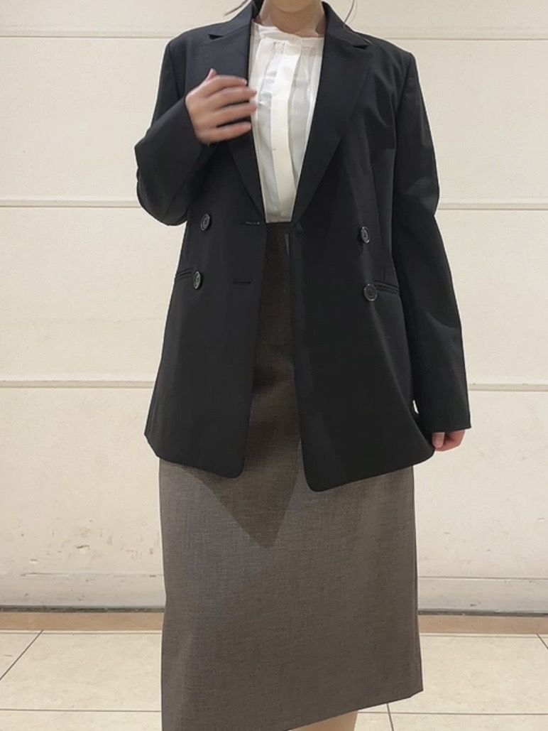 watanabeさんの「UNTITLED｜【セットアップ可/秋羽織り/お仕事スーツ】ウールブレンドダブルジャケット」を使ったコーディネート
