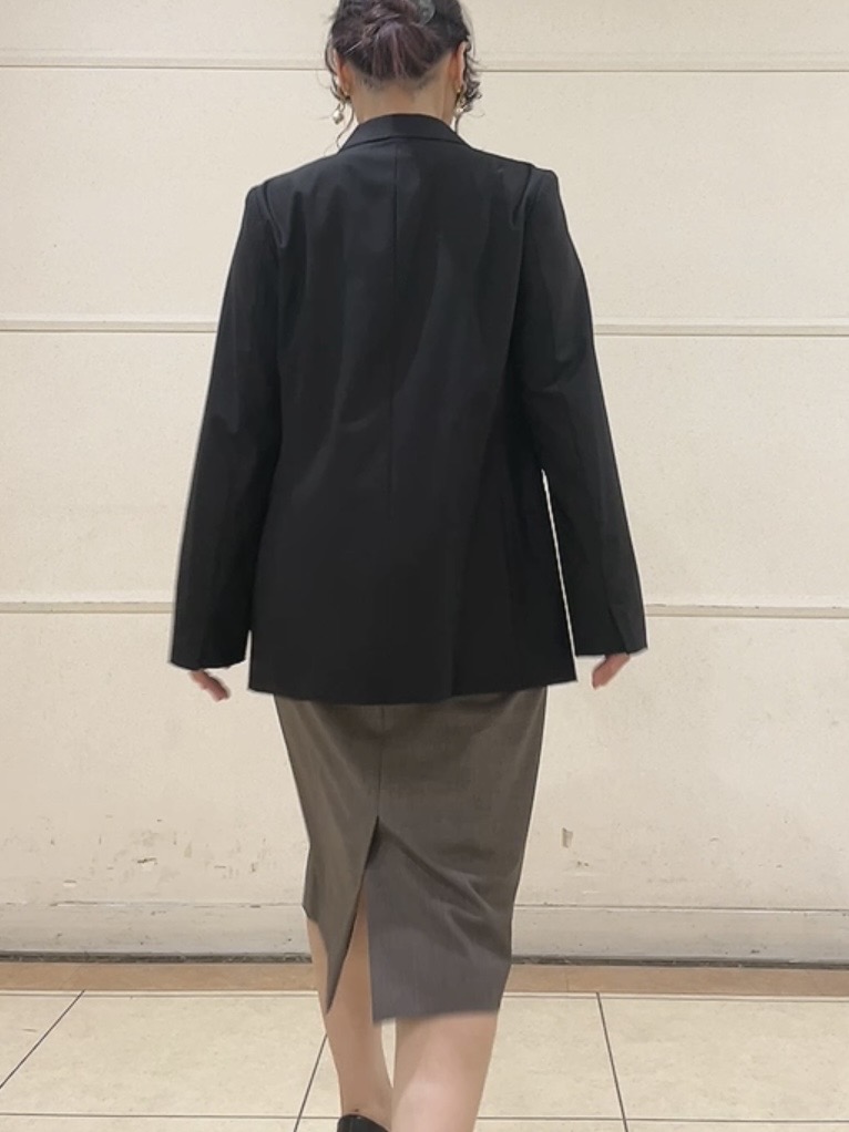 watanabeさんの「UNTITLED｜【セットアップ可/秋羽織り/お仕事スーツ】ウールブレンドダブルジャケット」を使ったコーディネート