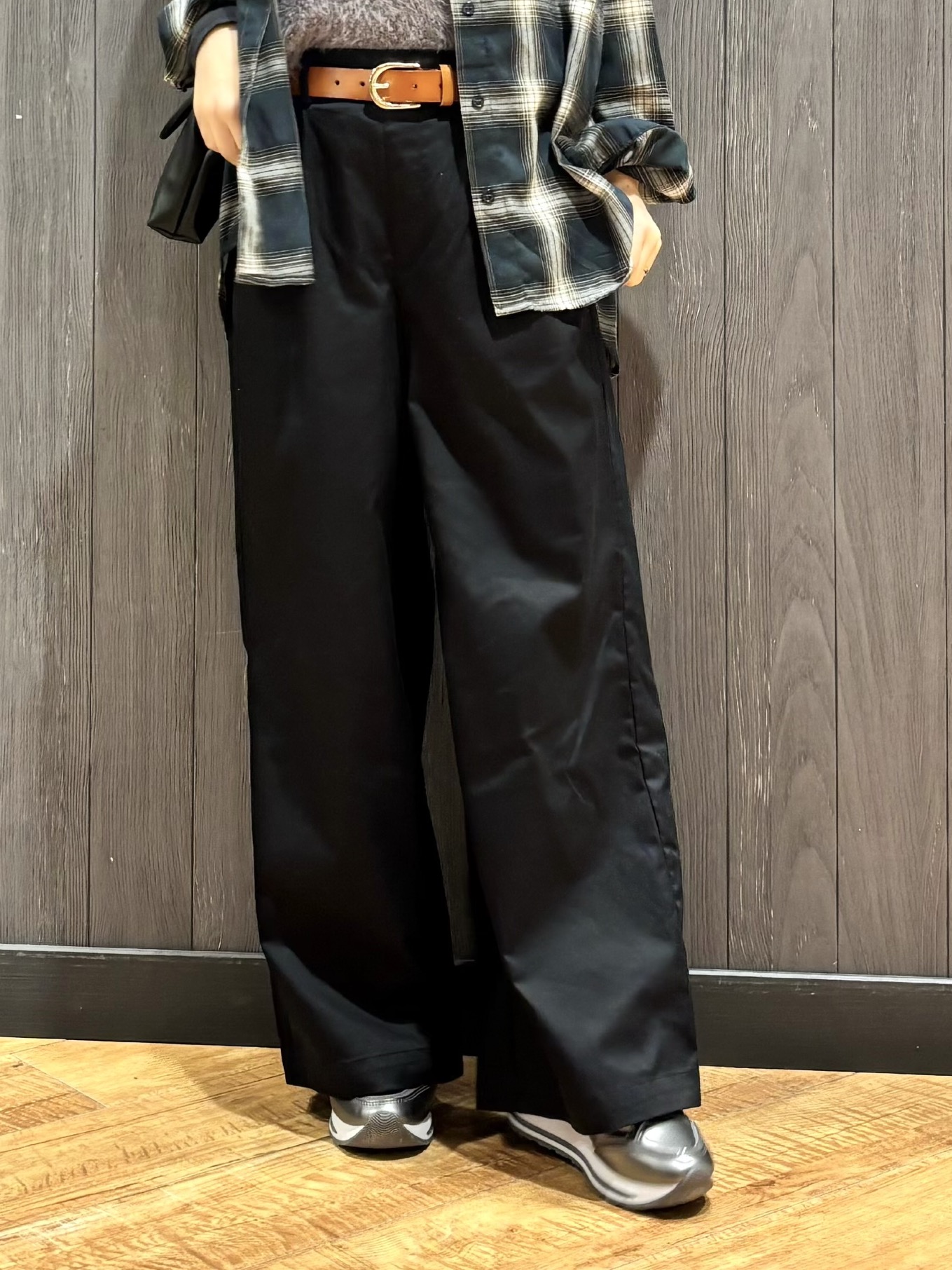 meiさんの「SHOO･LA･RUE｜【洗濯後しわになりにくい/S-LL】気分で選ぶ 大人のデイリー使いに ベーシックシャツ」を使ったコーディネート