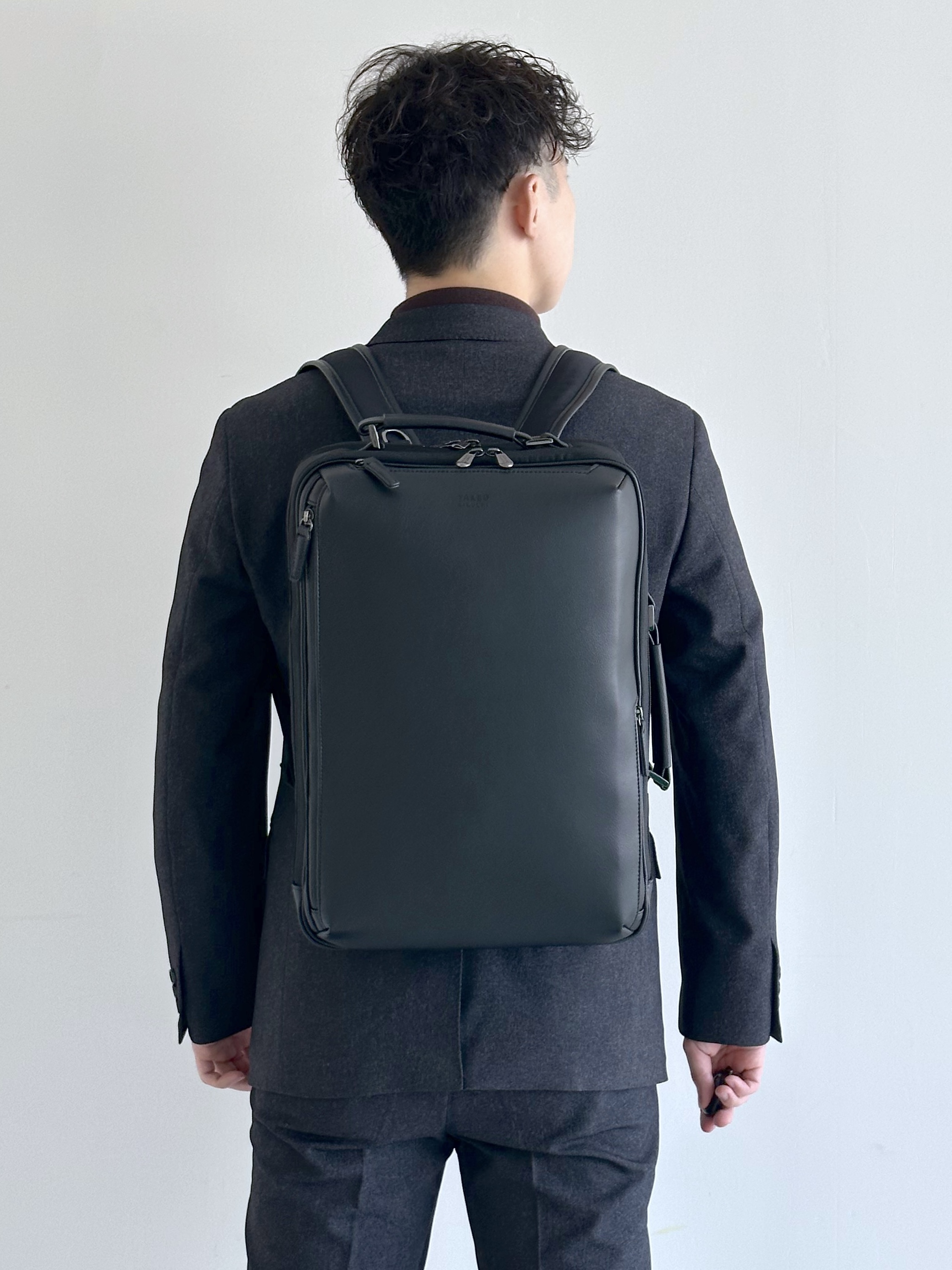 イッシーさんの「TAKEO KIKUCHI｜ウールライクキャットフット ジャケット」を使ったコーディネート