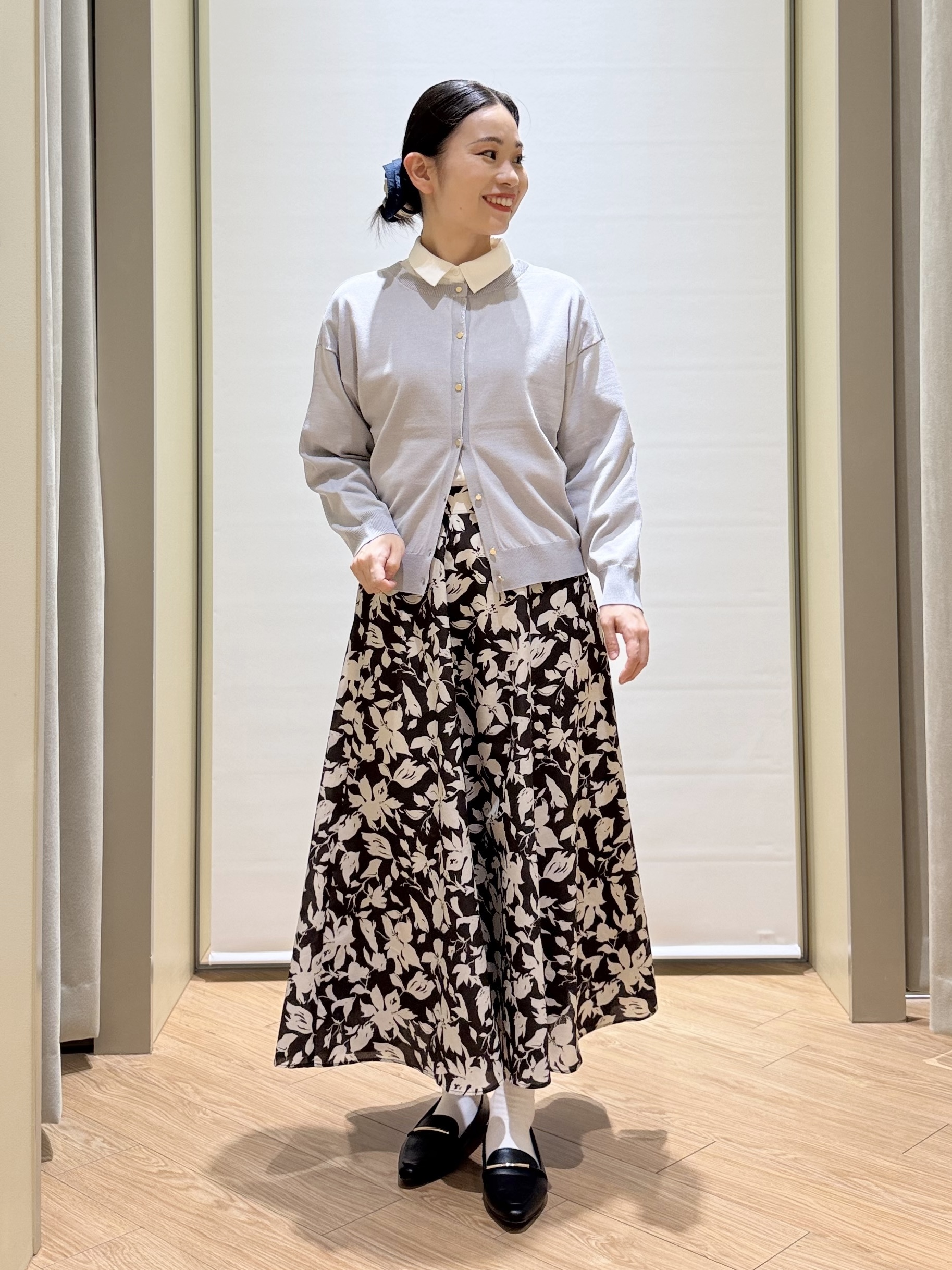 あんりさんの「grove｜さりげなく華やぐ レースボリュームスリーブシャツ」を使ったコーディネート