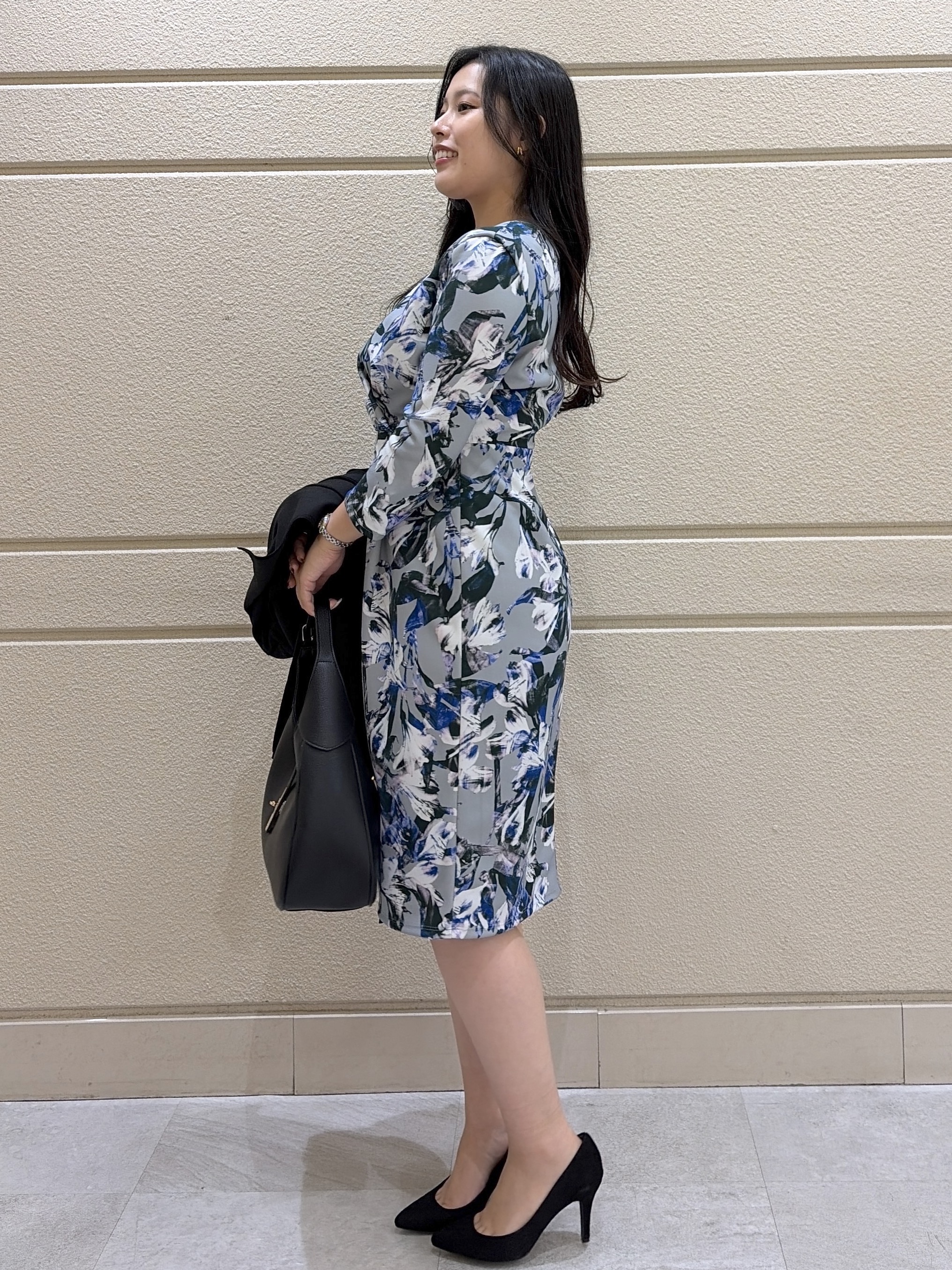 Momokaさんの「COUP DE CHANCE｜【手洗い可／日本製】花柄タイトワンピース」を使ったコーディネート