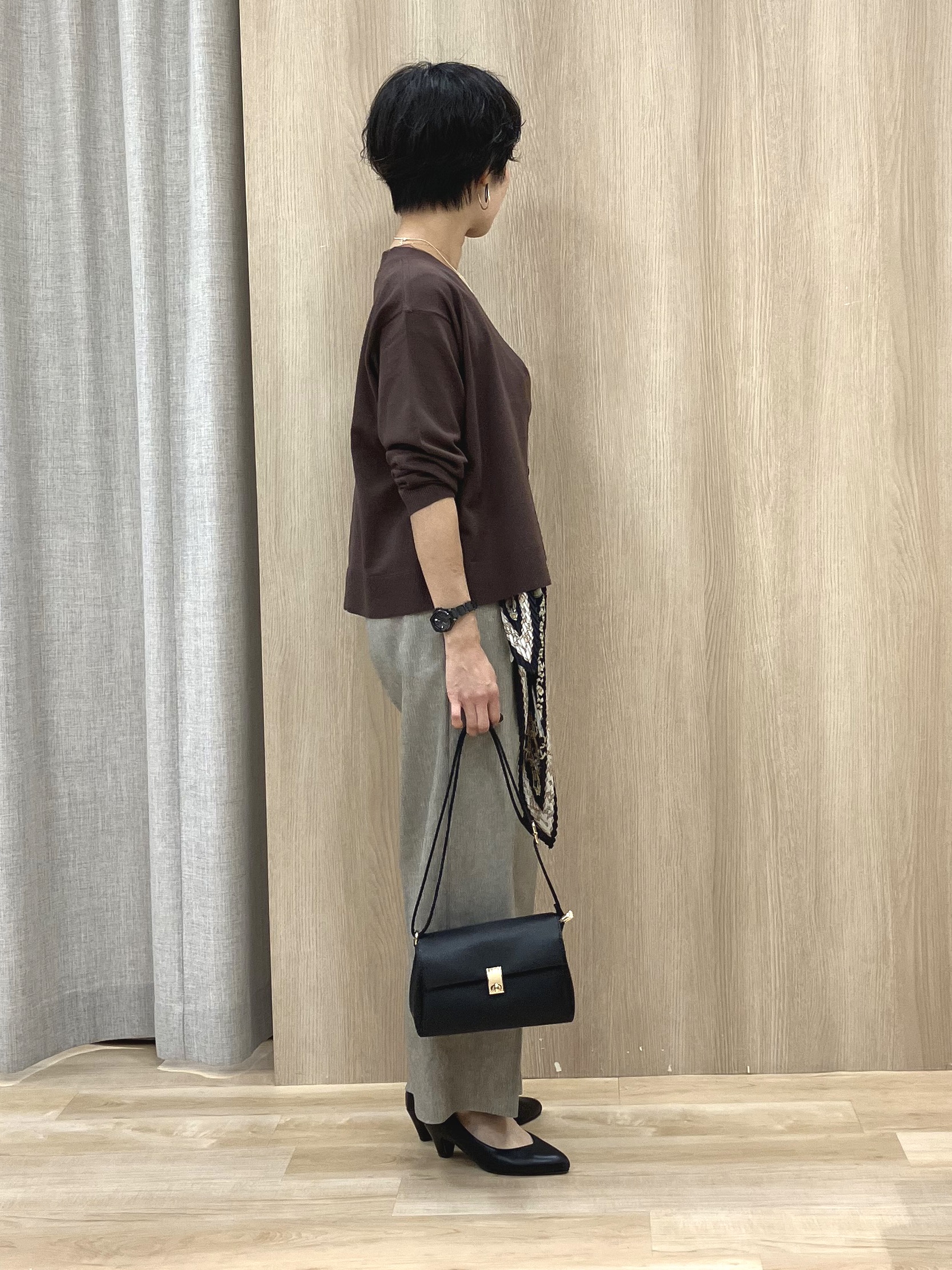Keiさんの「grove｜【毛玉軽減・2タイプから着丈選べる】キレイが続く Vネックカーディガン」を使ったコーディネート