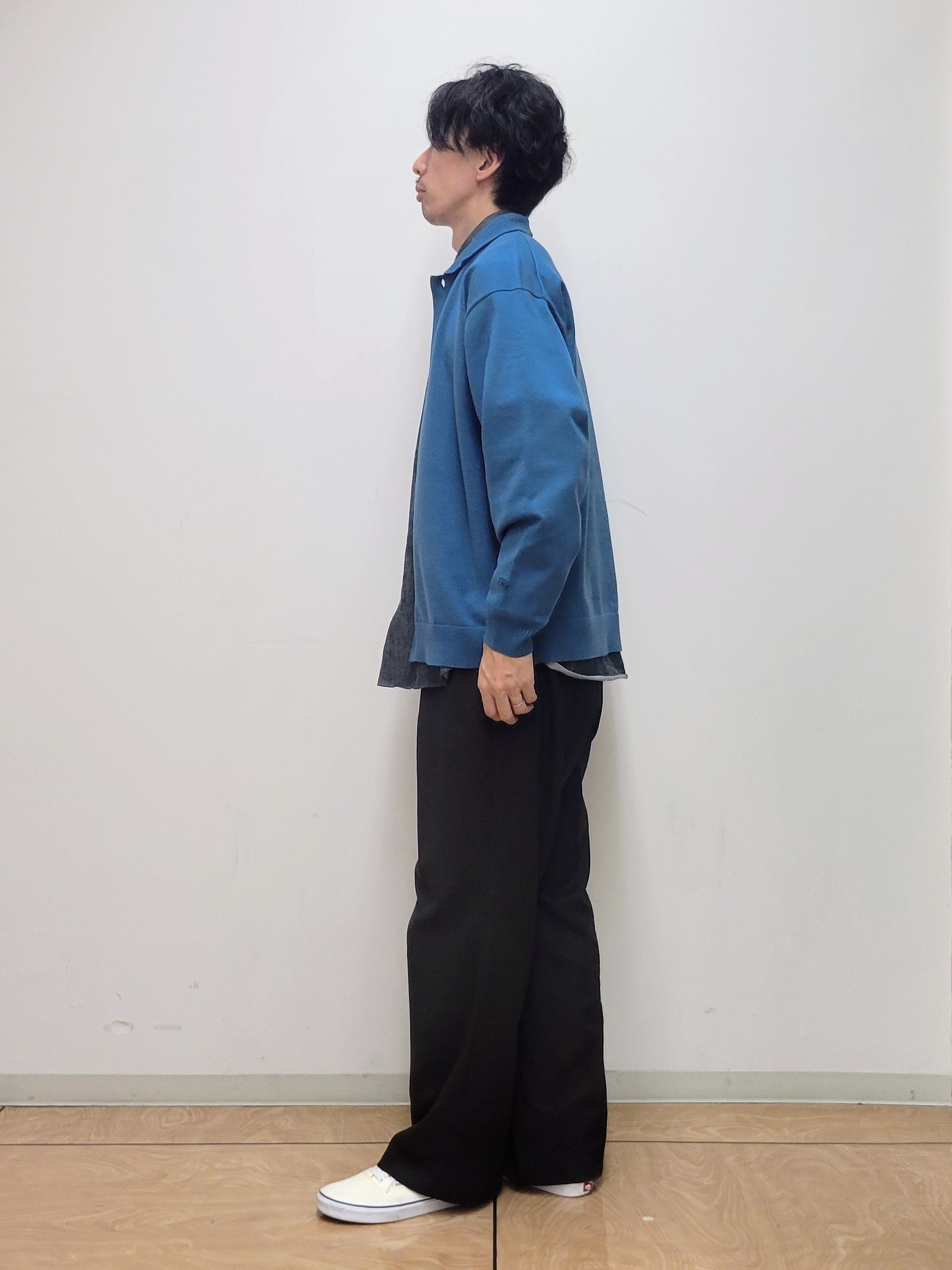 piroyaさんの「TAKEO KIKUCHI｜ニット シャツ カーディガン」を使ったコーディネート