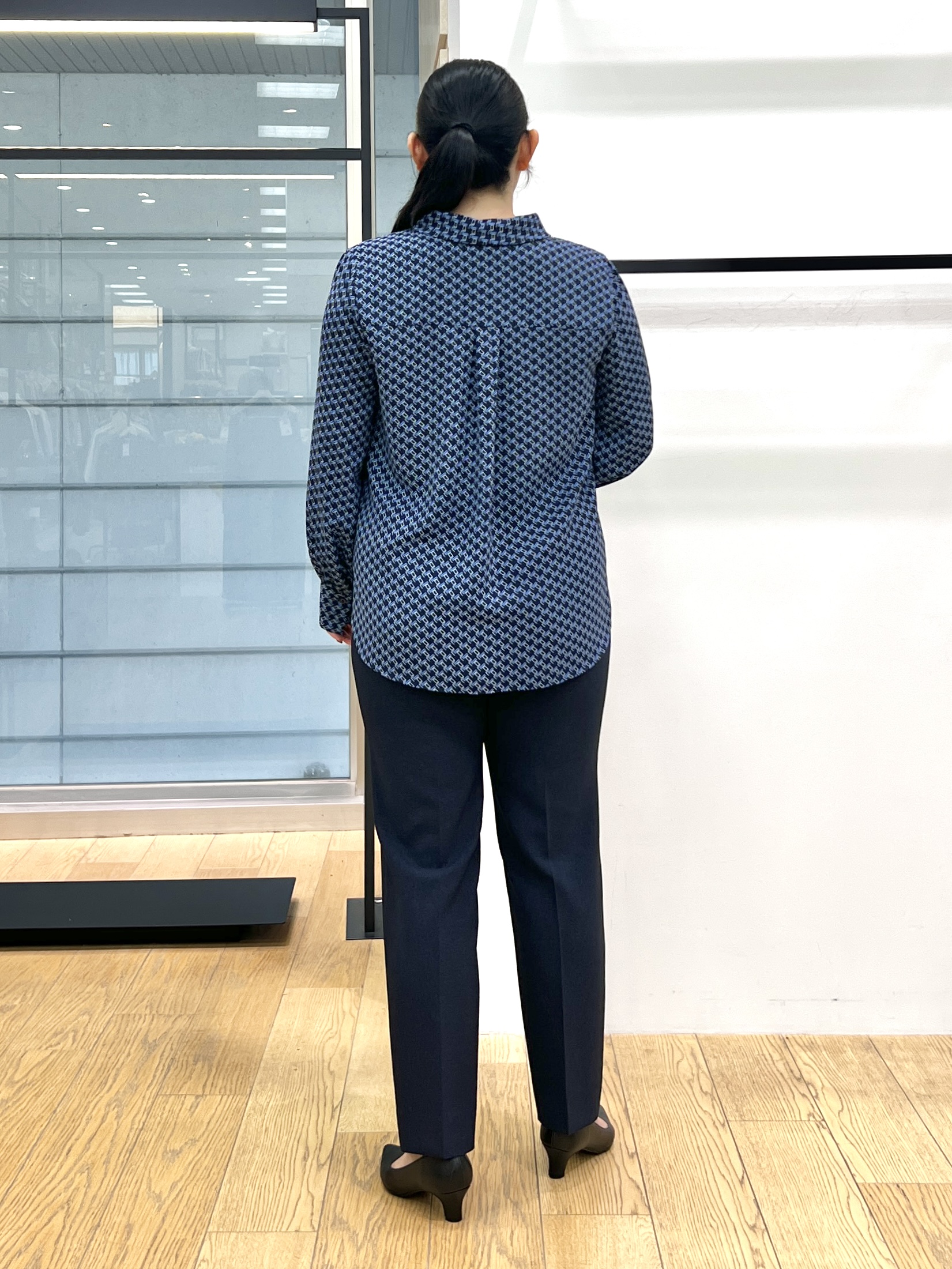 shimaさんの「INDIVI｜【洗える／通勤／スーツ】メランジストレッチ テーラードカラージャケット」を使ったコーディネート