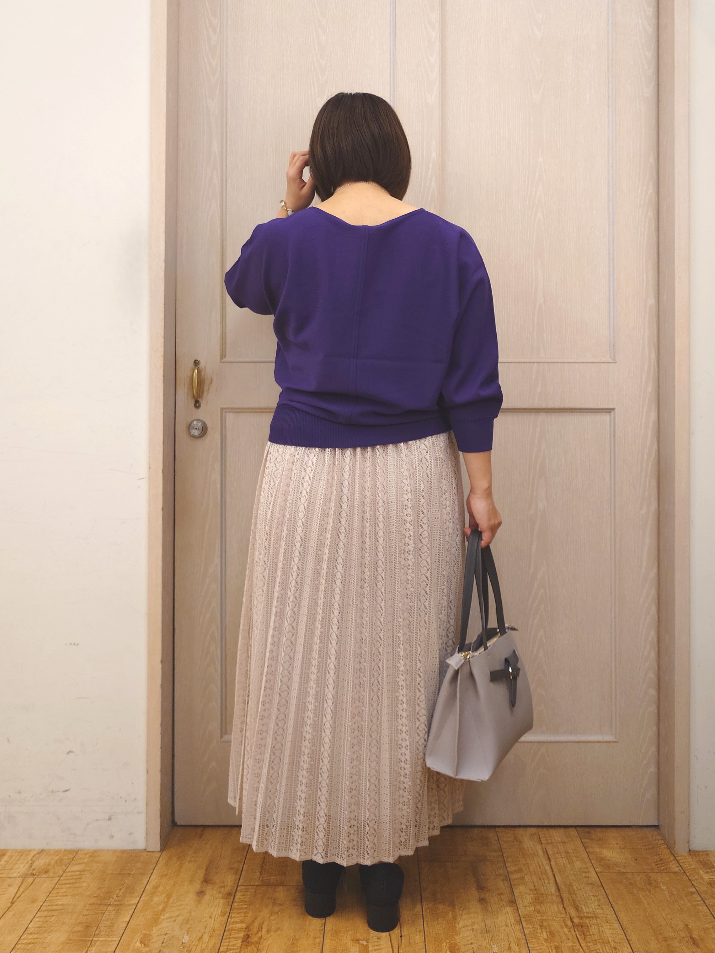 とろろさんの「SHOO･LA･RUE｜【洗濯機可】軽やかさらタッチ インせず着られる すっきり見えドルマンニット」を使ったコーディネート