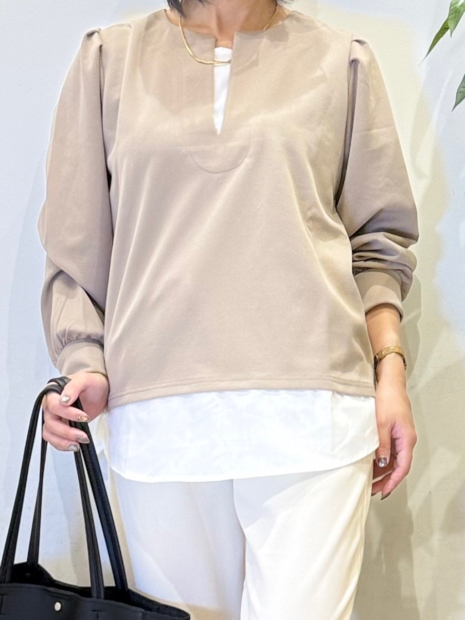 misakiさんの「SHOO･LA･RUE｜【S-LL/洗濯機可】1枚で完成 アクセいらずのレイヤード風ブラウス」を使ったコーディネート