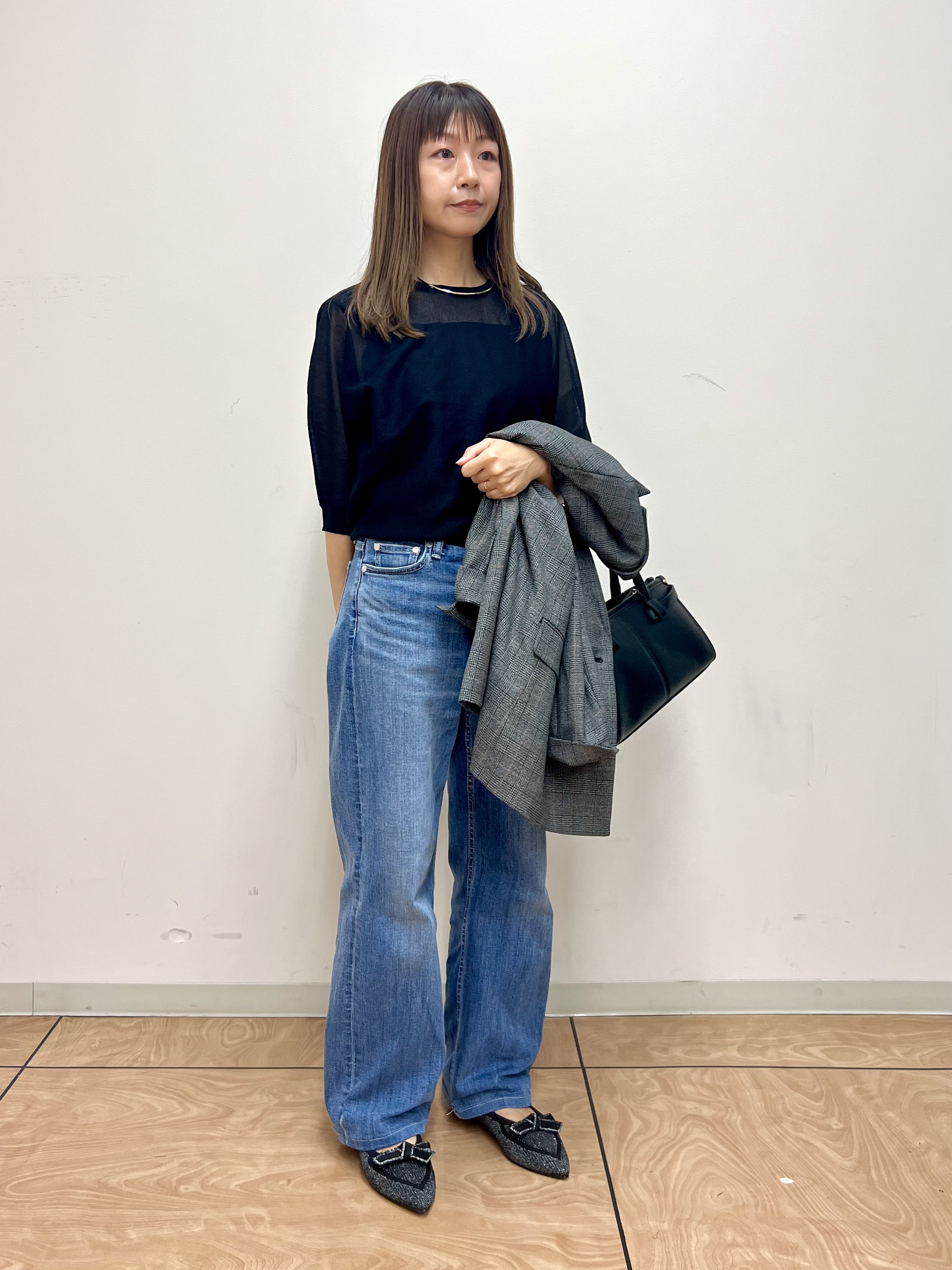 カナさんの「INDIVI｜【体型カバー／洗える】シアードルマンニット」を使ったコーディネート