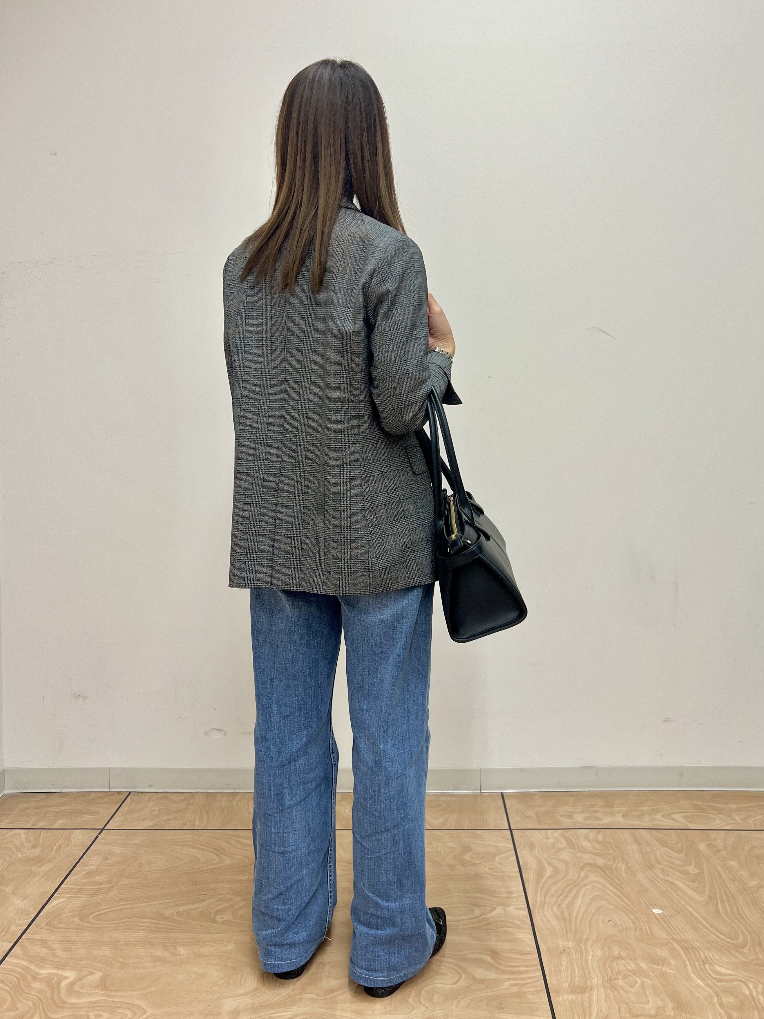 カナさんの「INDIVI｜【体型カバー／洗える】シアードルマンニット」を使ったコーディネート