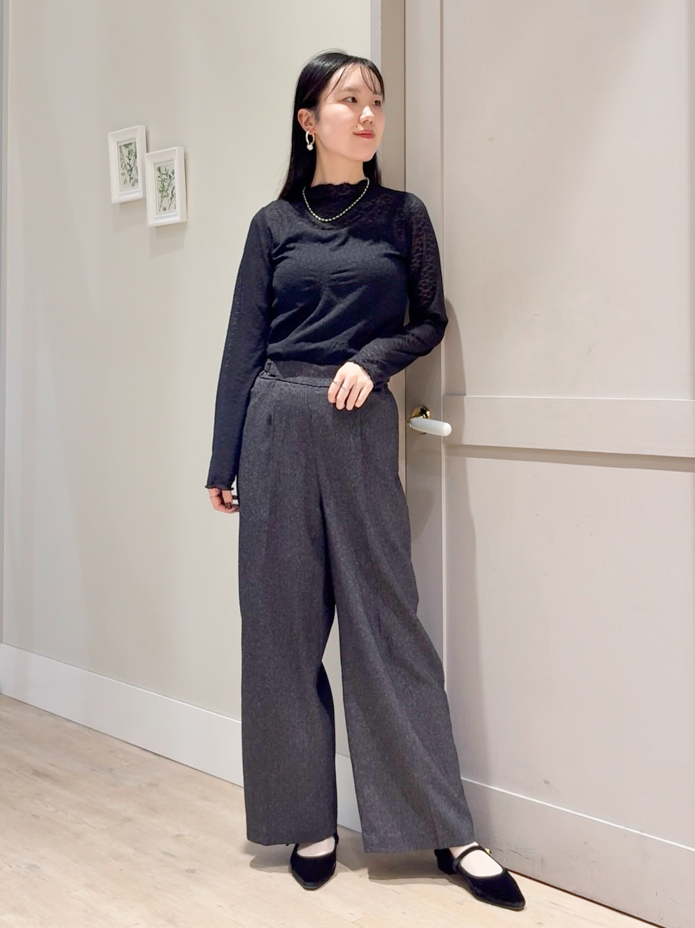 Mayuさんの「grove｜【前後2WAY】さりげなく、上品にきらめく ニットカーディガン」を使ったコーディネート