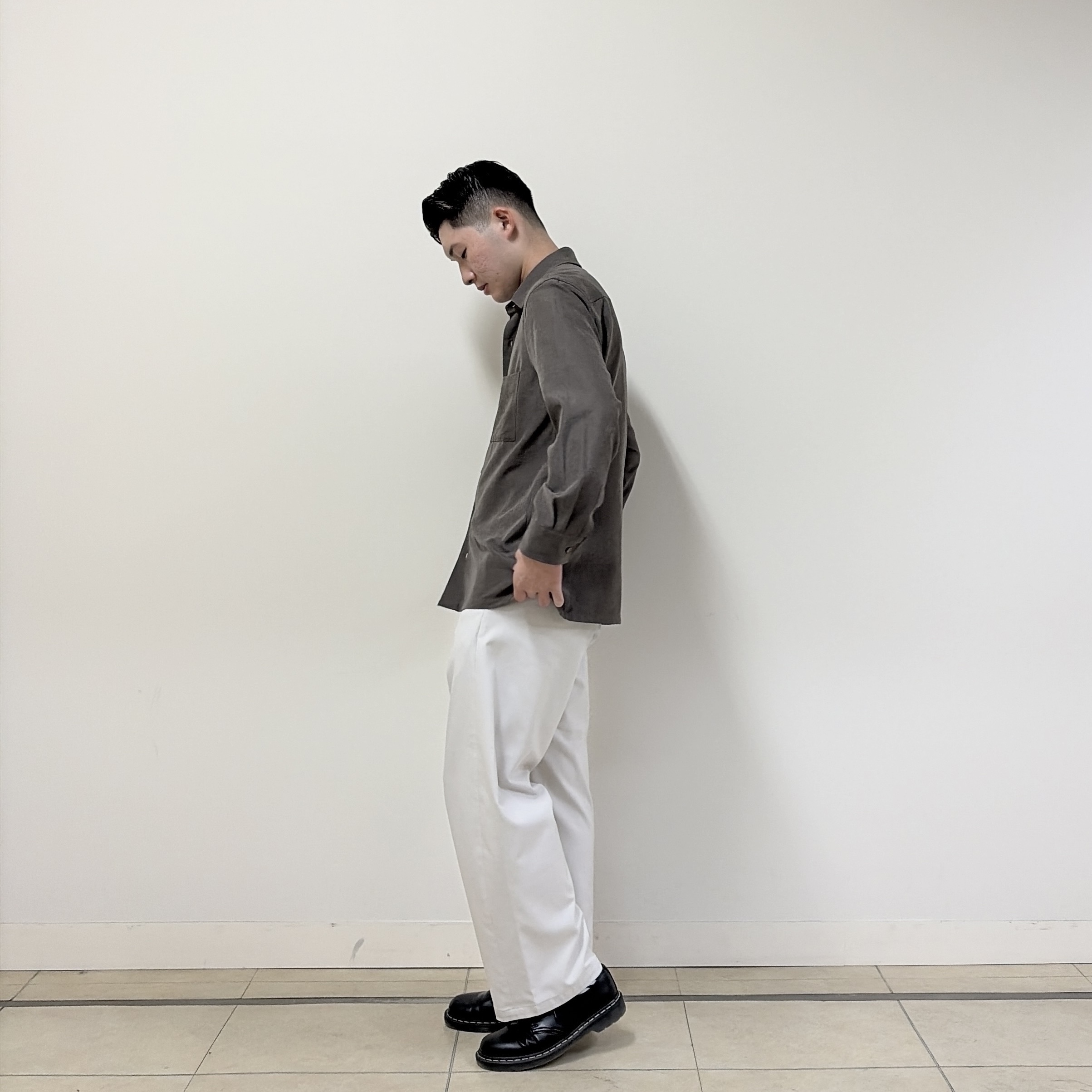 千葉亮太さんの「DRESSTERIOR｜【ウォッシャブル】スウェードタッチ キュプラフィブリル シャツ」を使ったコーディネート
