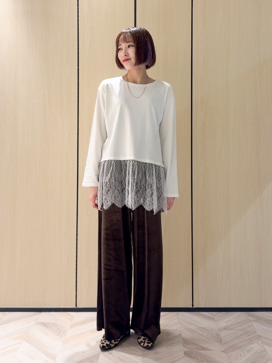 𝐜𝐡𝐢𝐤𝐚さんの「SHOO･LA･RUE｜【セットアップ可/洗濯機可】軽やかに羽織れる スポンディッシュ ニットカーディガン」を使ったコーディネート