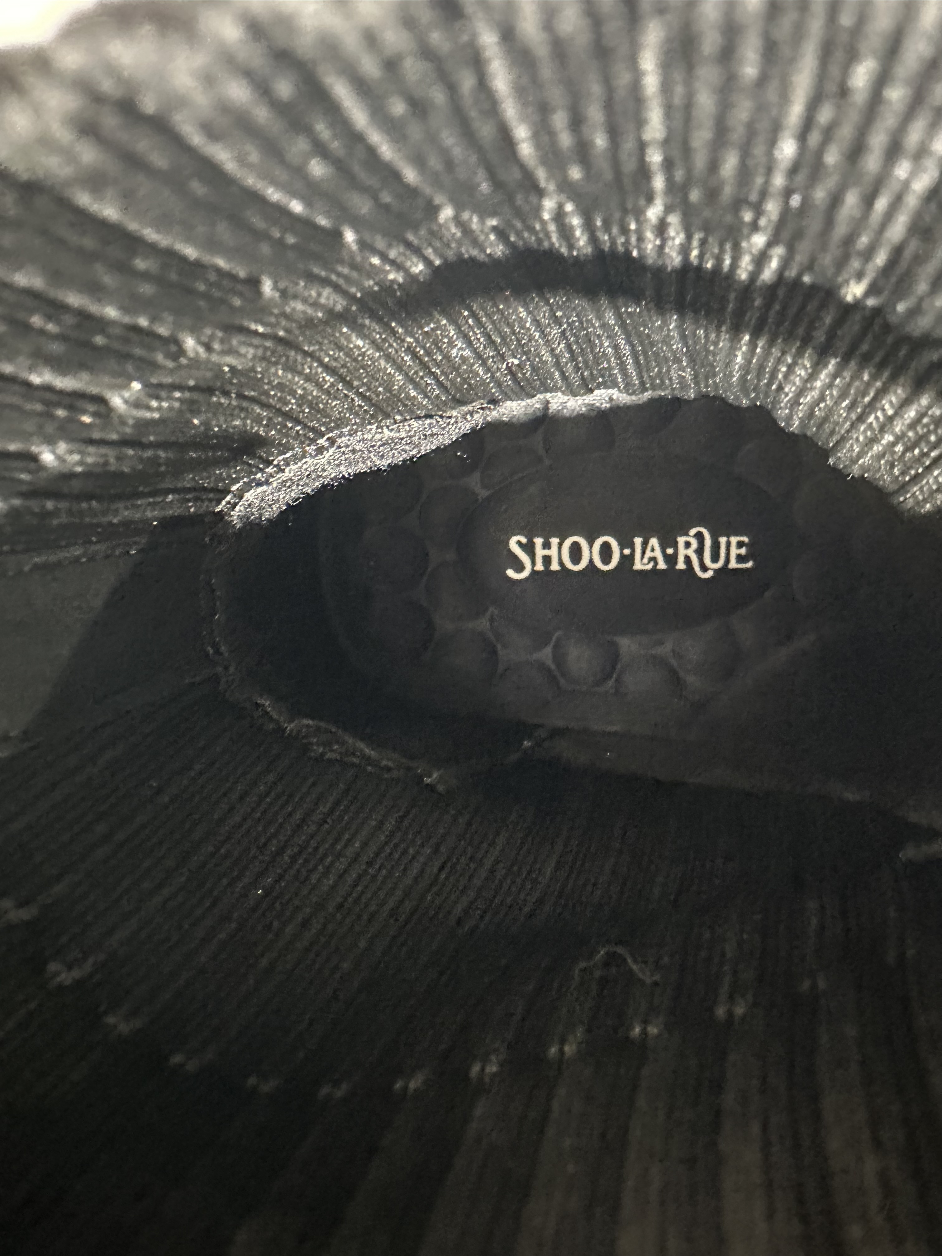 HAKUMAIさんの「SHOO･LA･RUE｜【撥水/低反発クッション】スニーカー感覚ではける はきぐちニットブーツ」を使ったコーディネート
