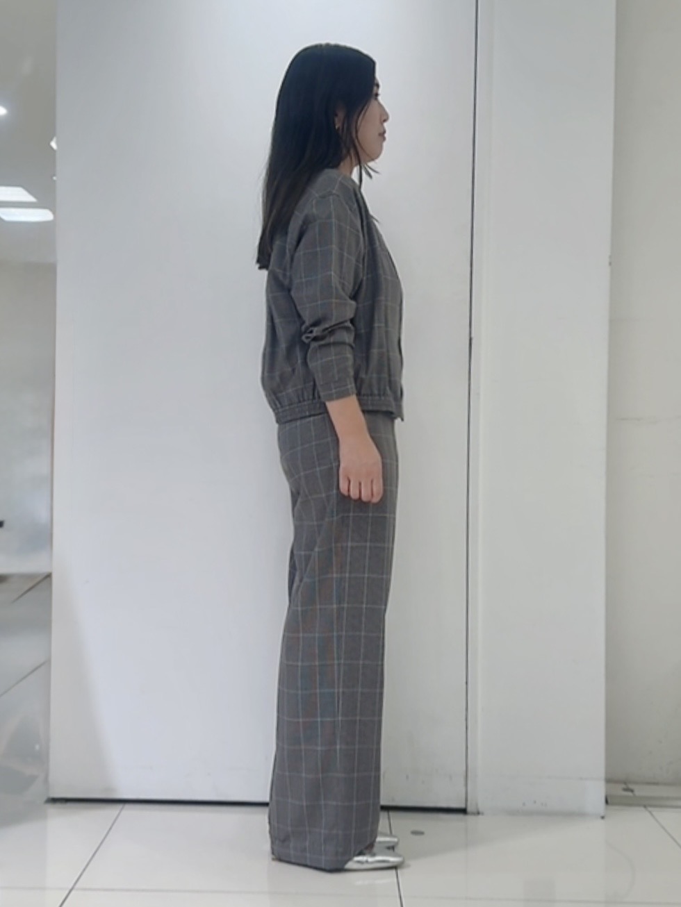 なかじさんの「UNTITLED｜【セットアップ可/ウエストゴム】メランジツイルワイドパンツ」を使ったコーディネート