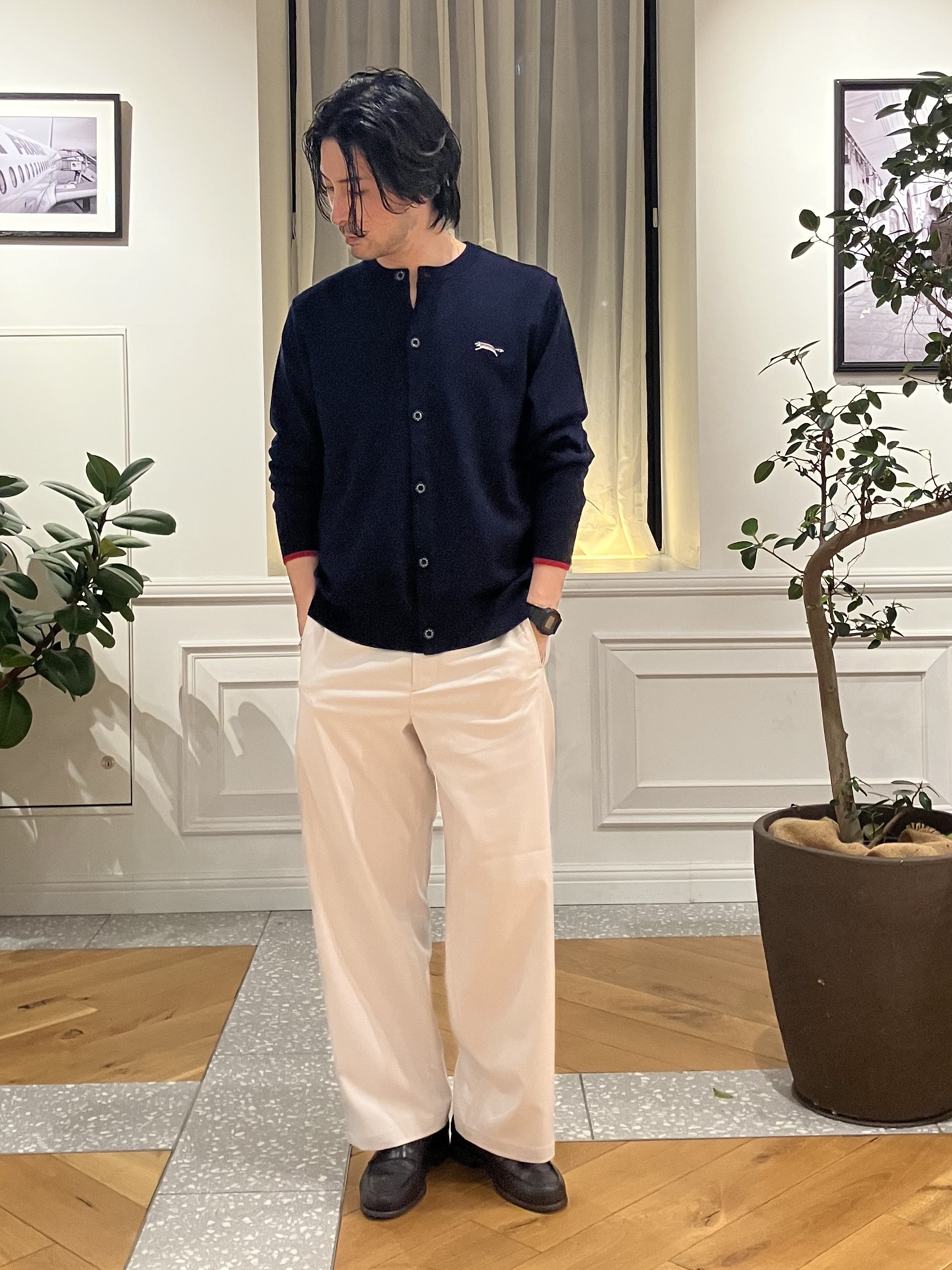 junyaさんの「DRESSTERIOR｜【7色展開】ゼニアバルーファ キャッシュウール ラウンドネックカーディガン」を使ったコーディネート