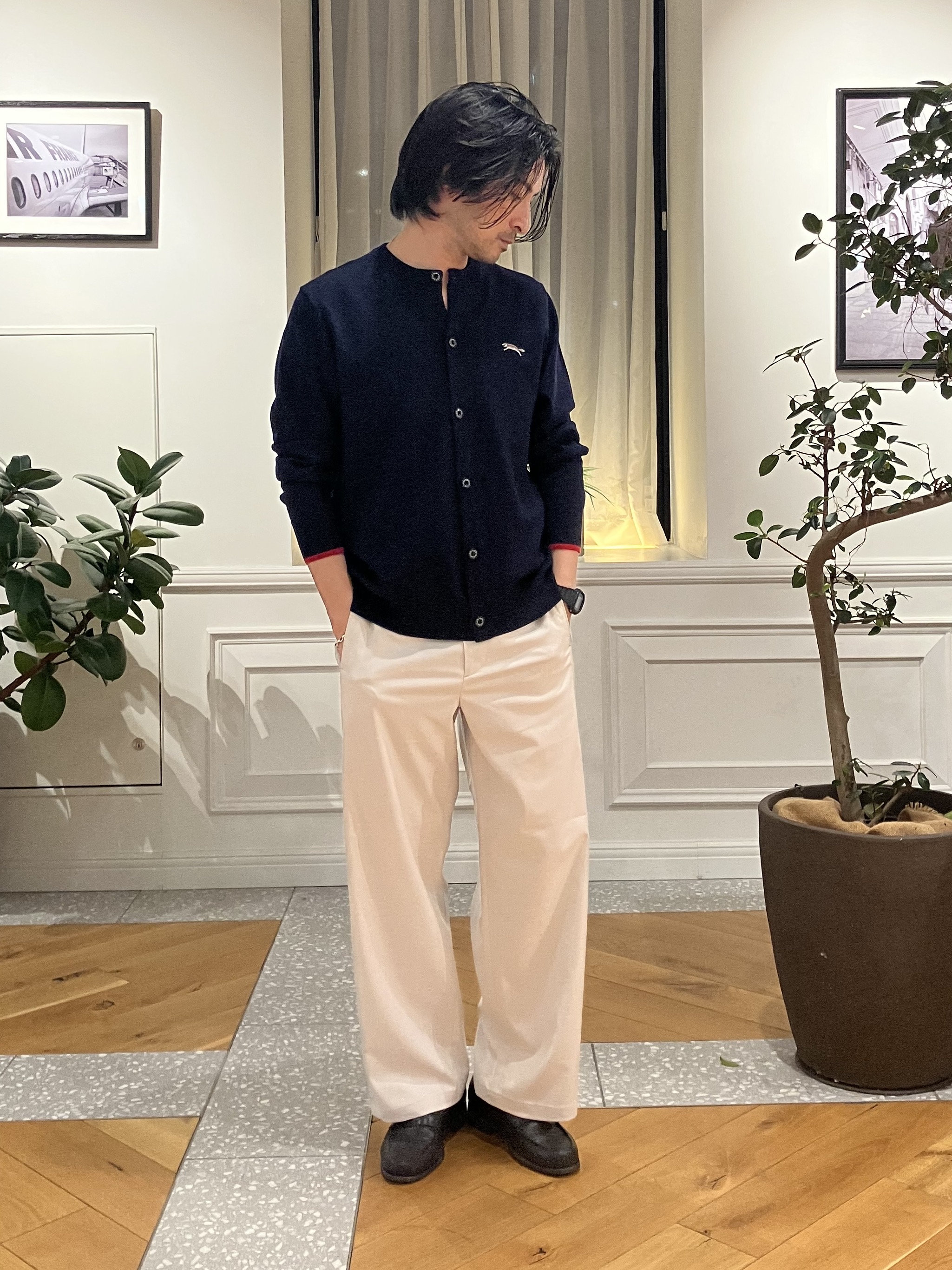 junyaさんの「DRESSTERIOR｜【7色展開】ゼニアバルーファ キャッシュウール ラウンドネックカーディガン」を使ったコーディネート