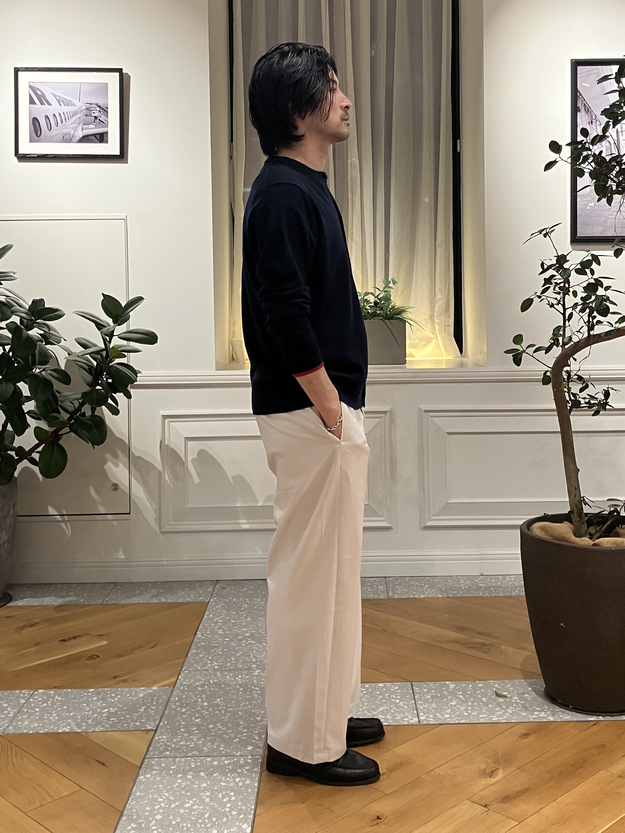 junyaさんの「DRESSTERIOR｜【7色展開】ゼニアバルーファ キャッシュウール ラウンドネックカーディガン」を使ったコーディネート